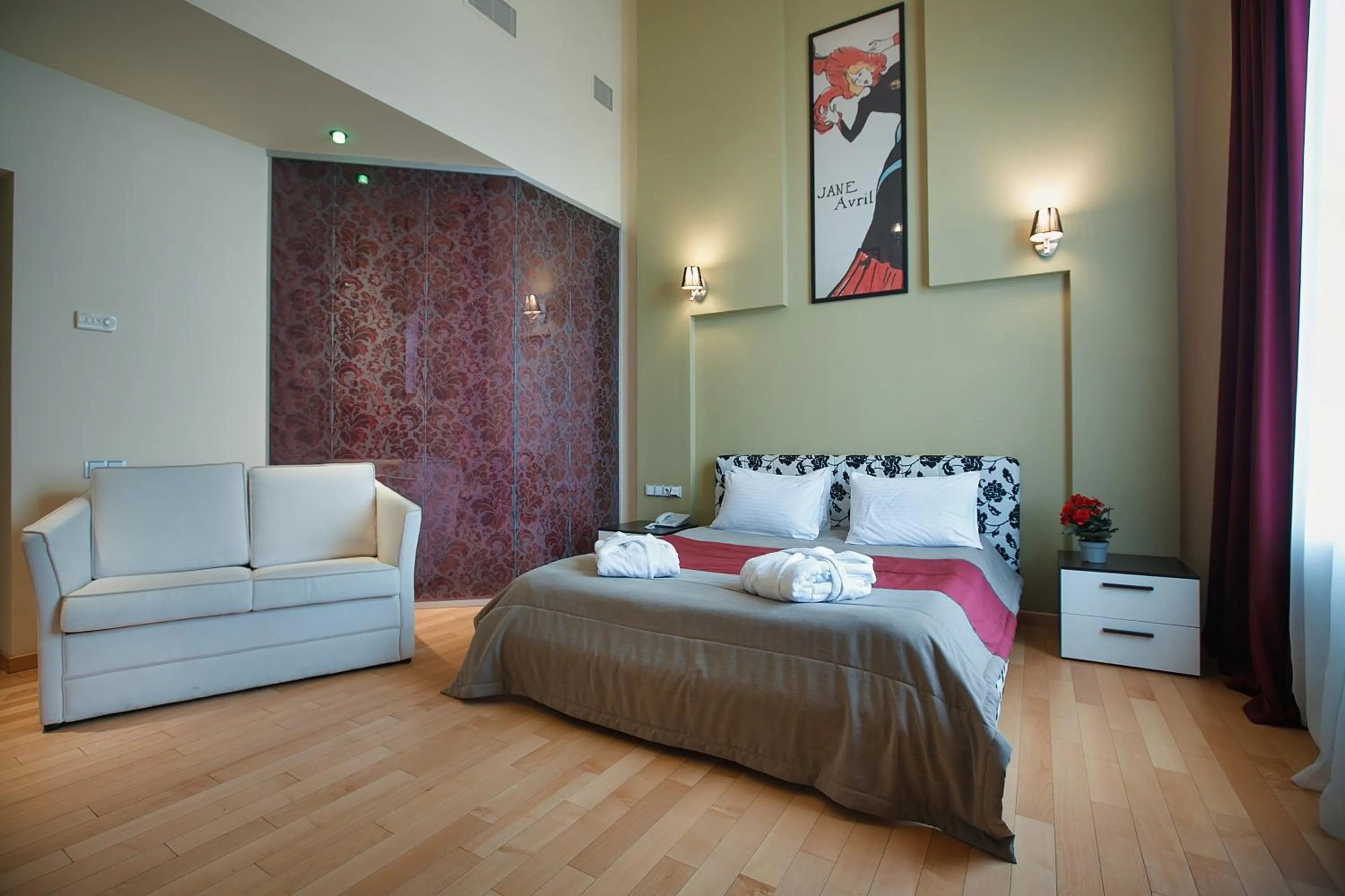 Photo of the whole room, Bed in Tsunami Spa Hotel