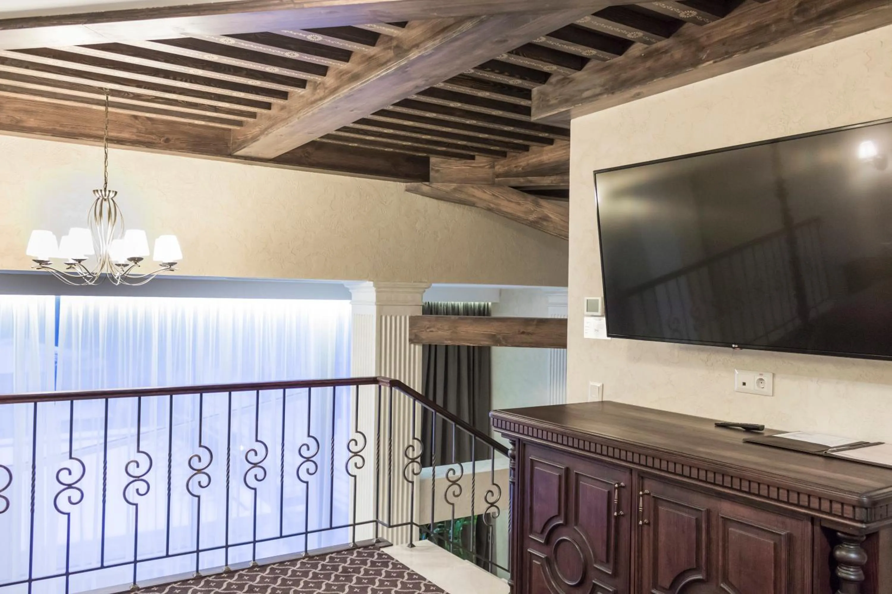 TV and multimedia in Tsunami Spa Hotel