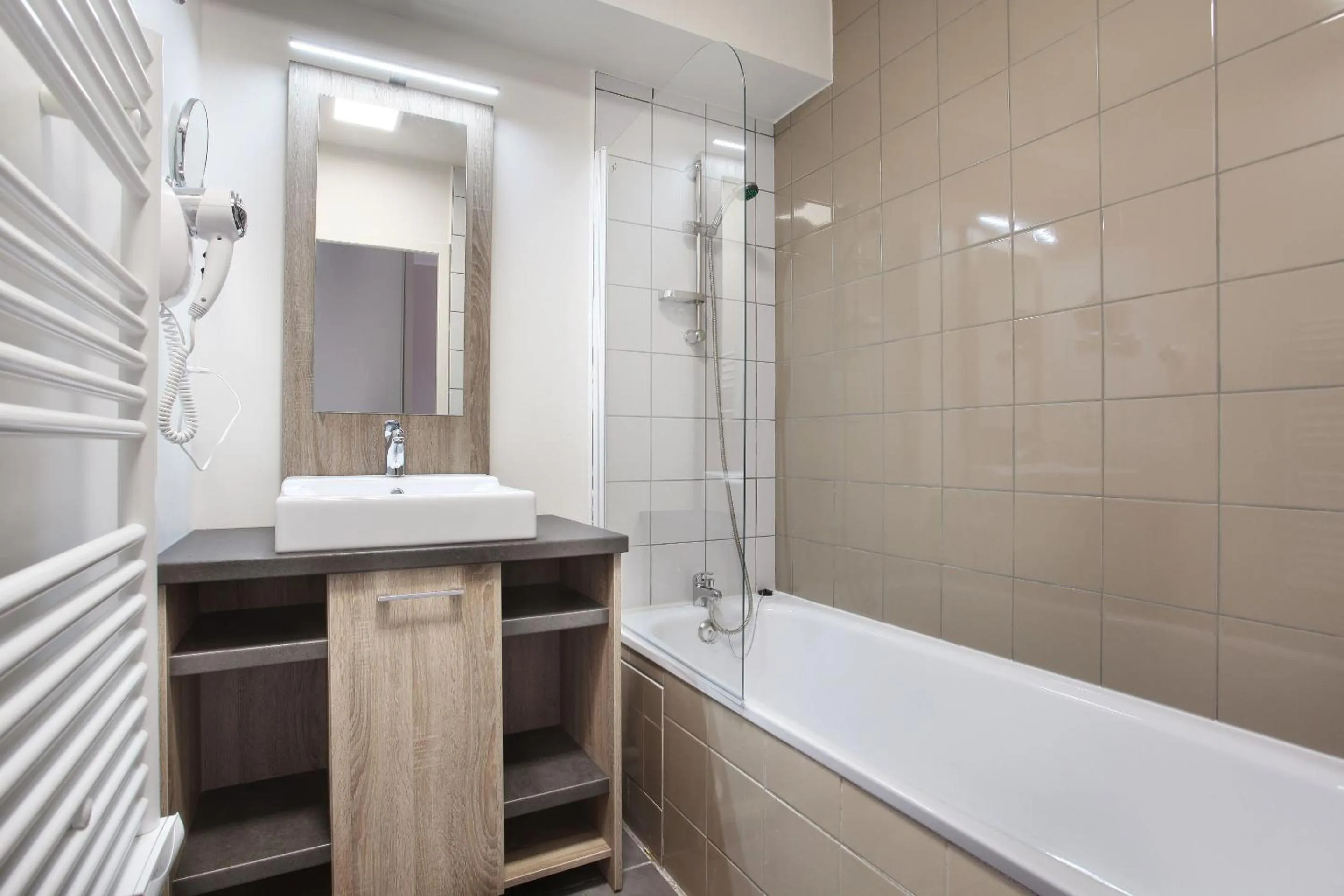 Bathroom in Résidence Odalys Le Village de Praroustan