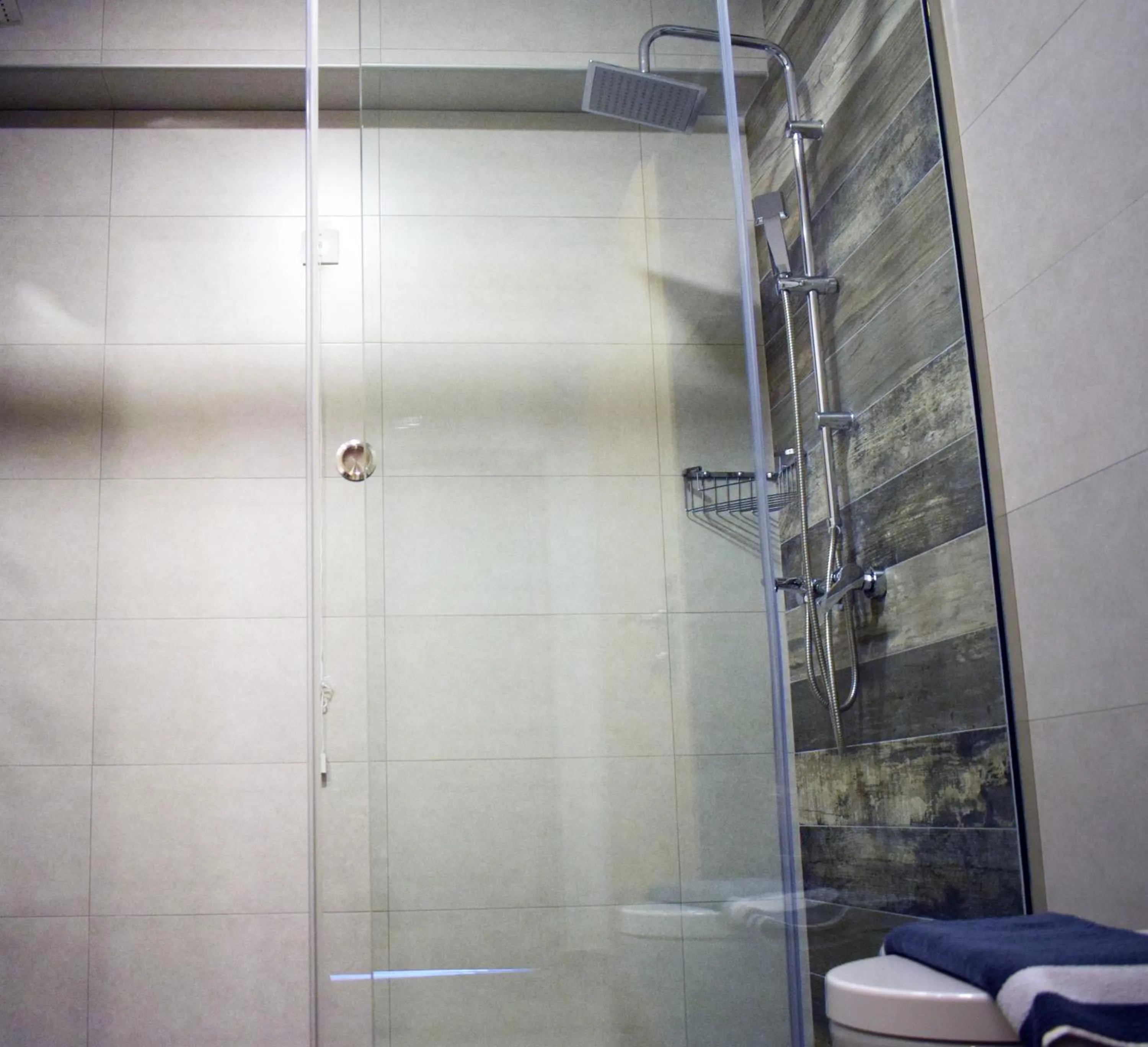 Shower in Myrtis Spa Hotel