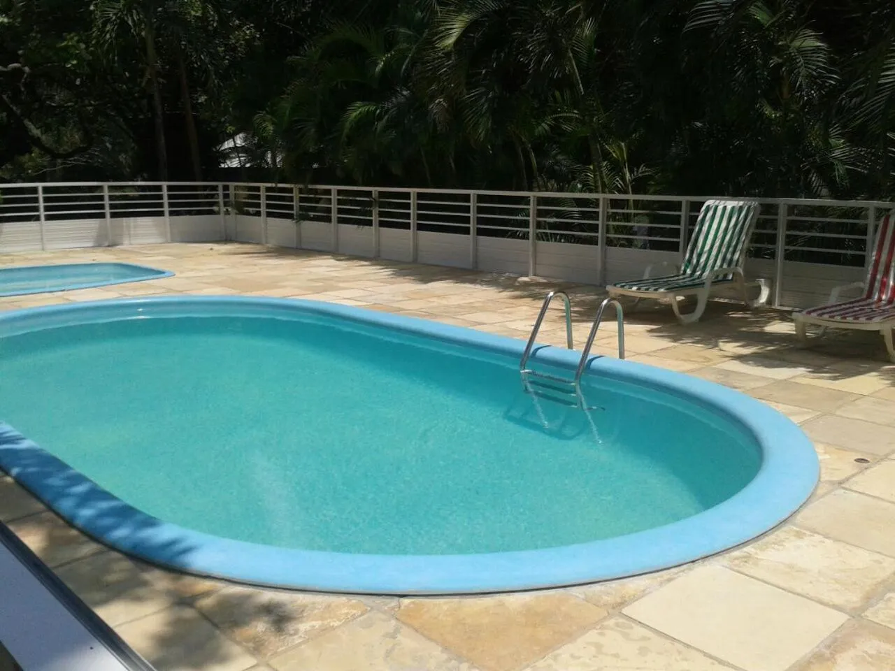 Swimming pool in Pousada Murici