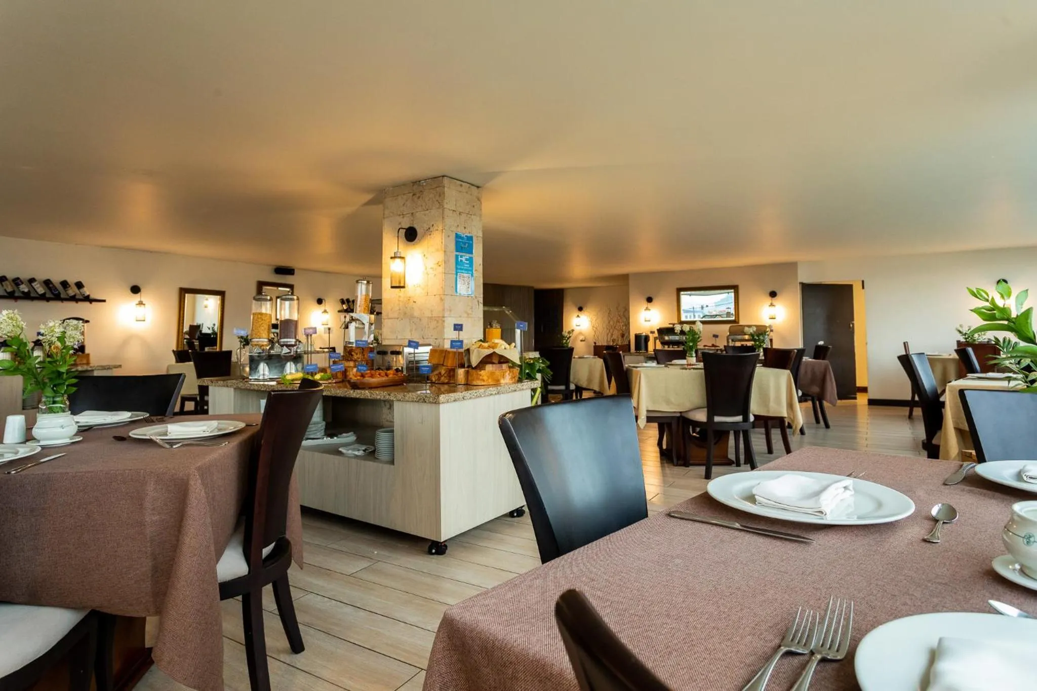 Restaurant/places to eat in Hotel Carretero
