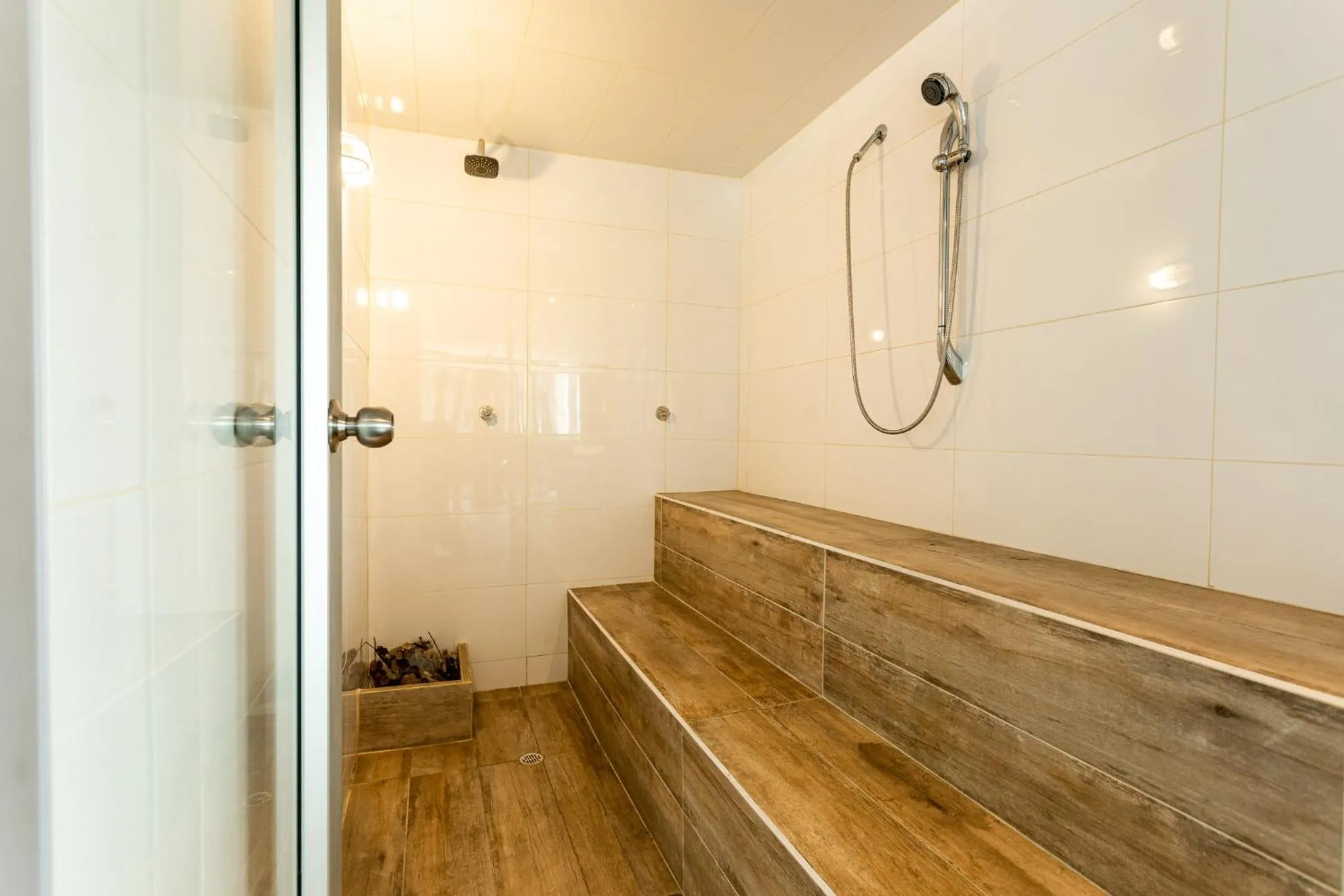 Steam room in Hotel Carretero