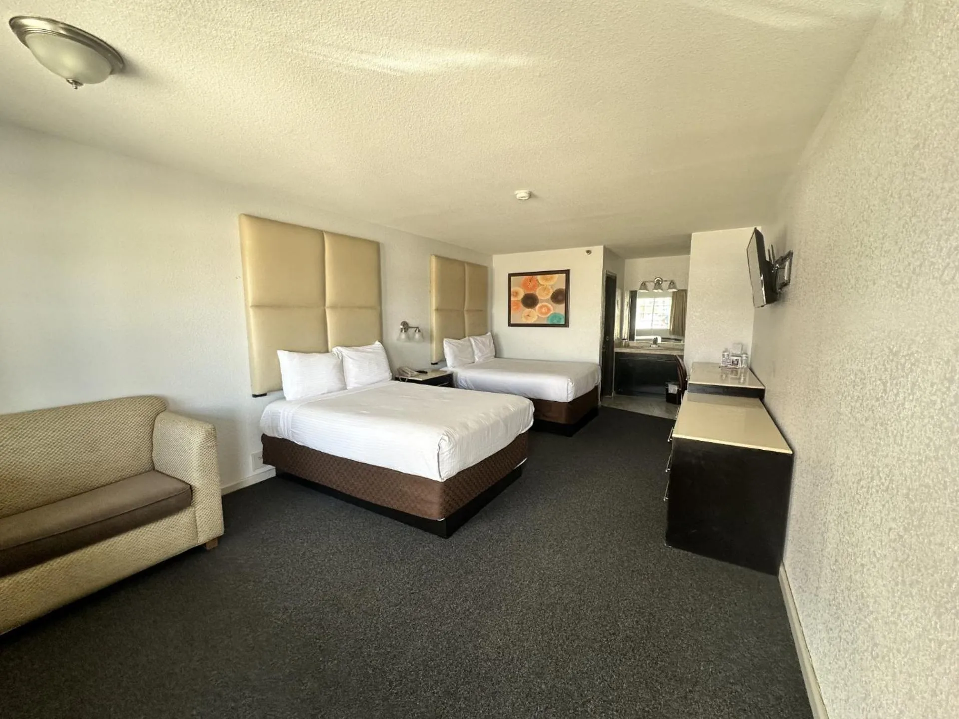 Bed in The New Pioneer