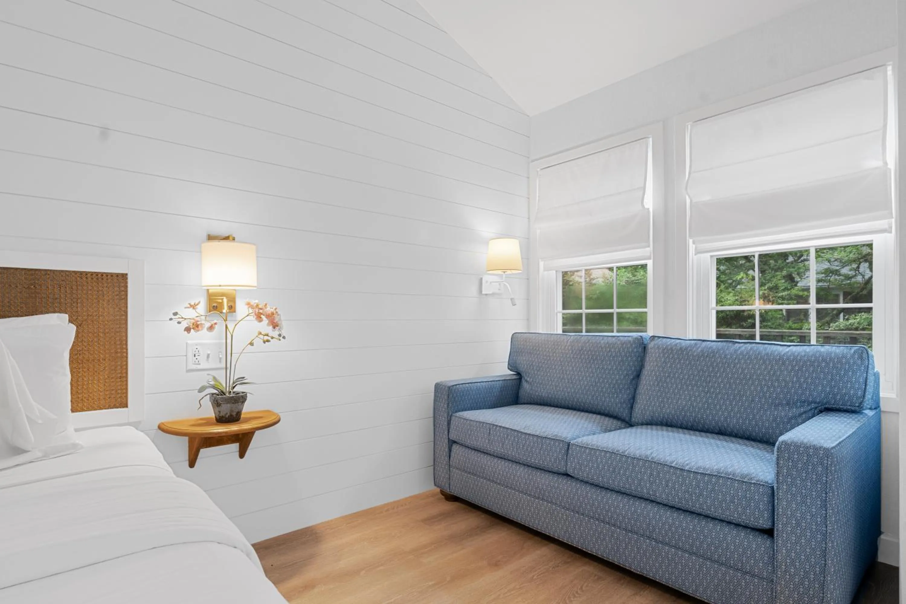 Bedroom, Bed in Nantucket Inn