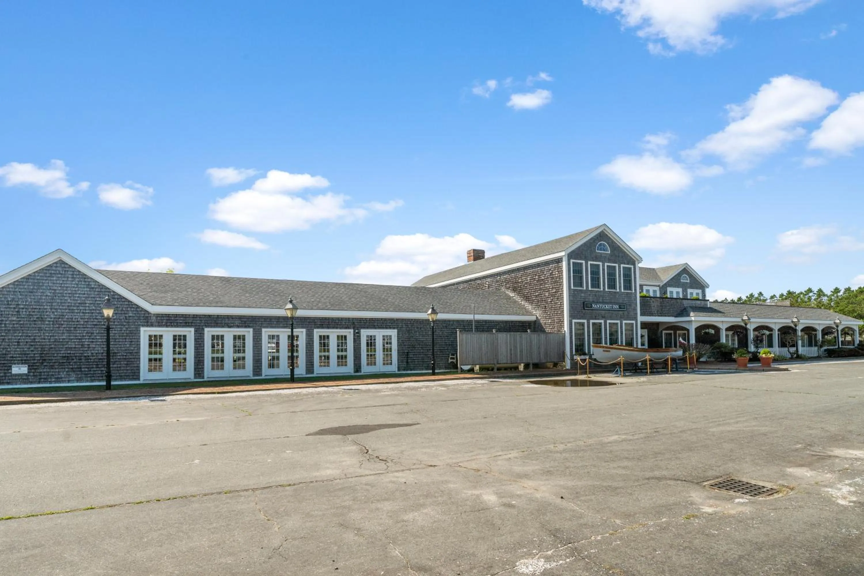 Property building in Nantucket Inn