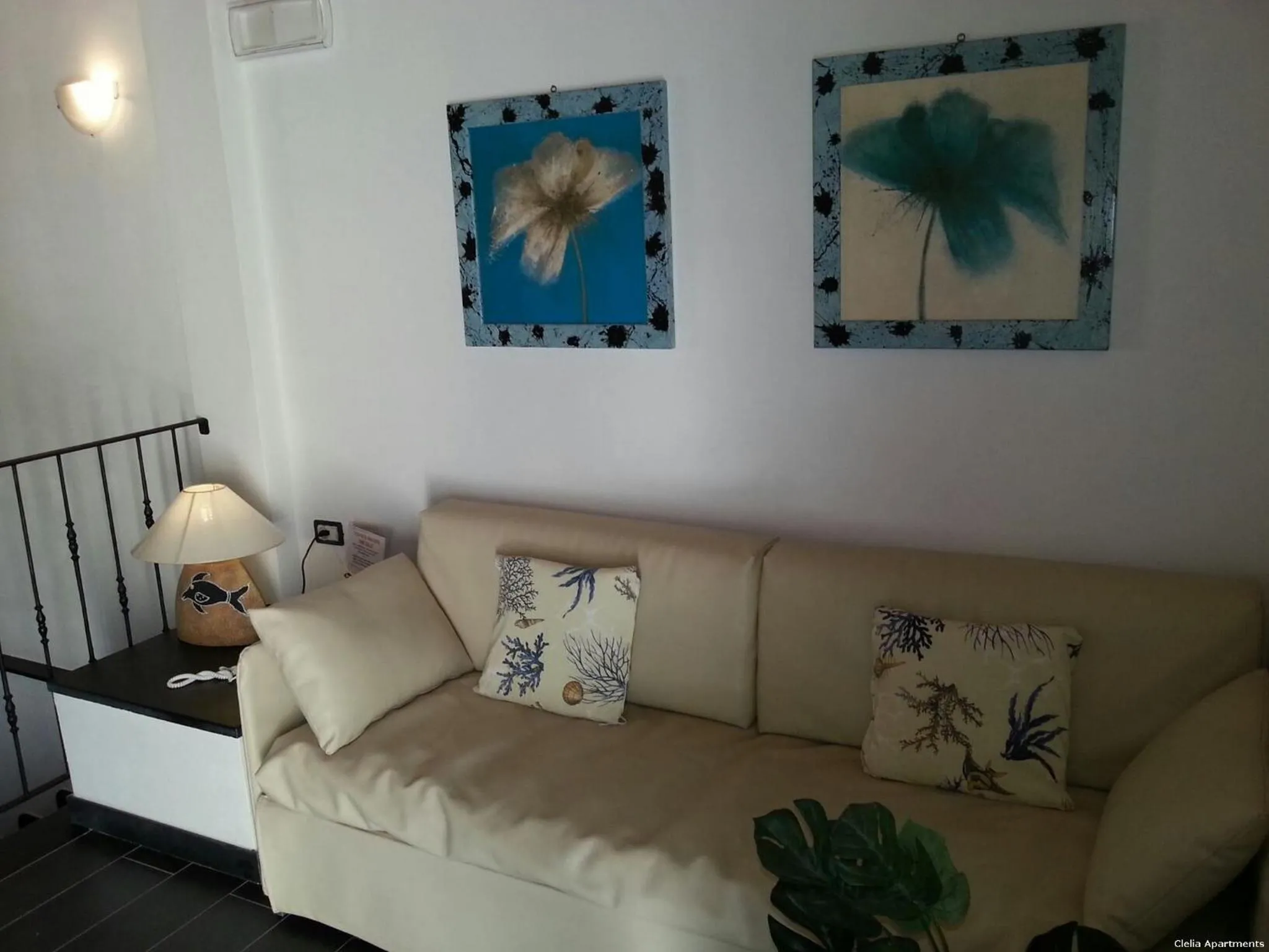 Communal lounge/ TV room in Clelia Apartments - Deiva Marina