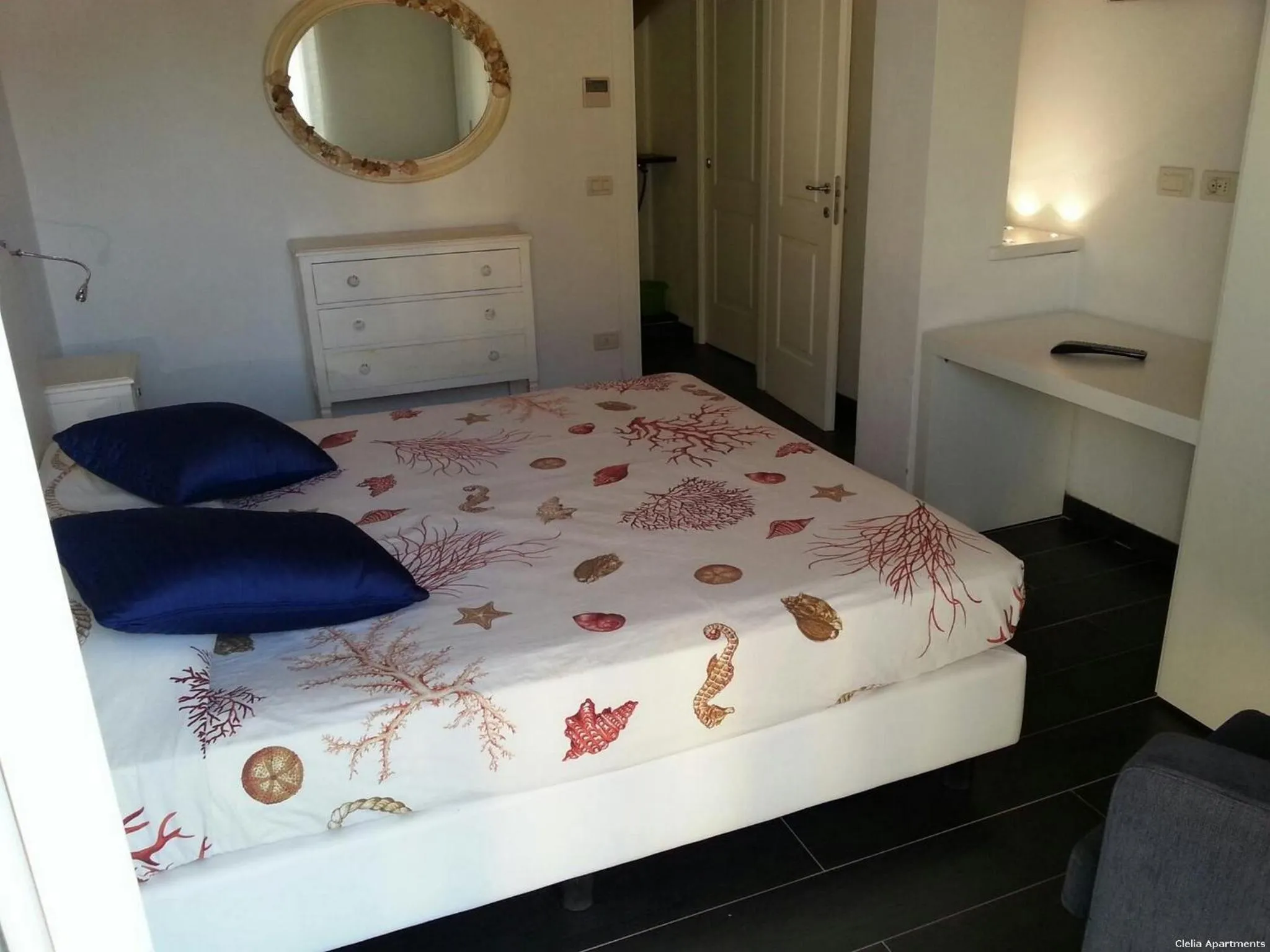 Bedroom, Bed in Clelia Apartments - Deiva Marina