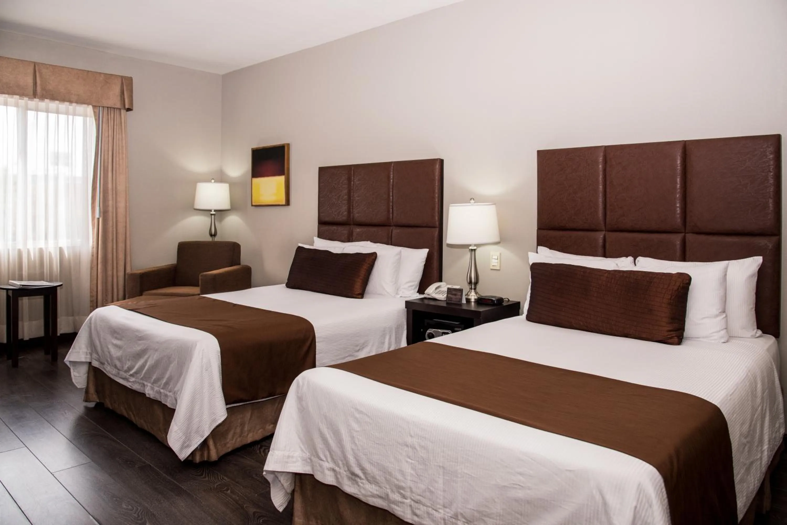 Bed in Best Western PLUS Monterrey Airport