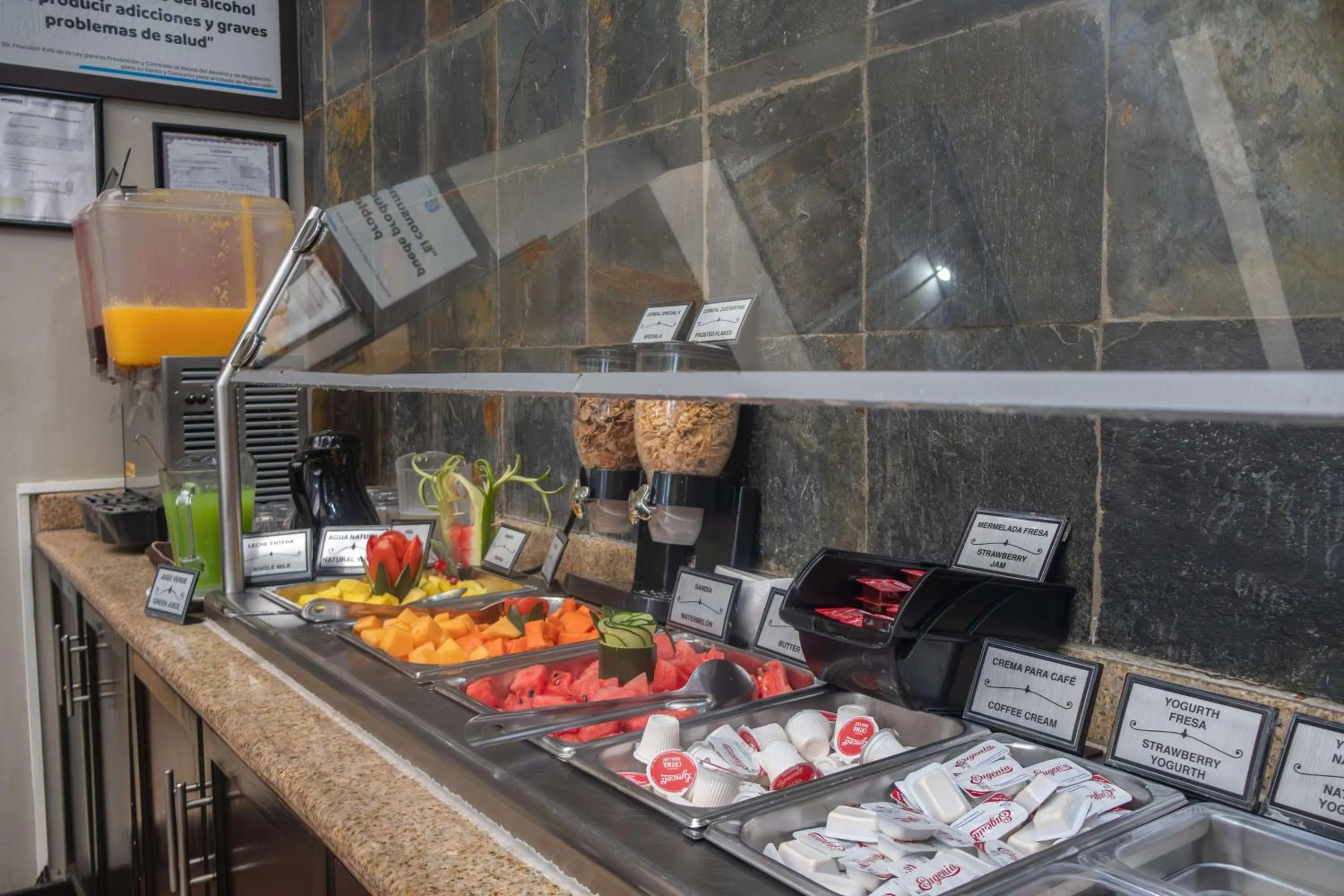 Breakfast in Best Western PLUS Monterrey Airport