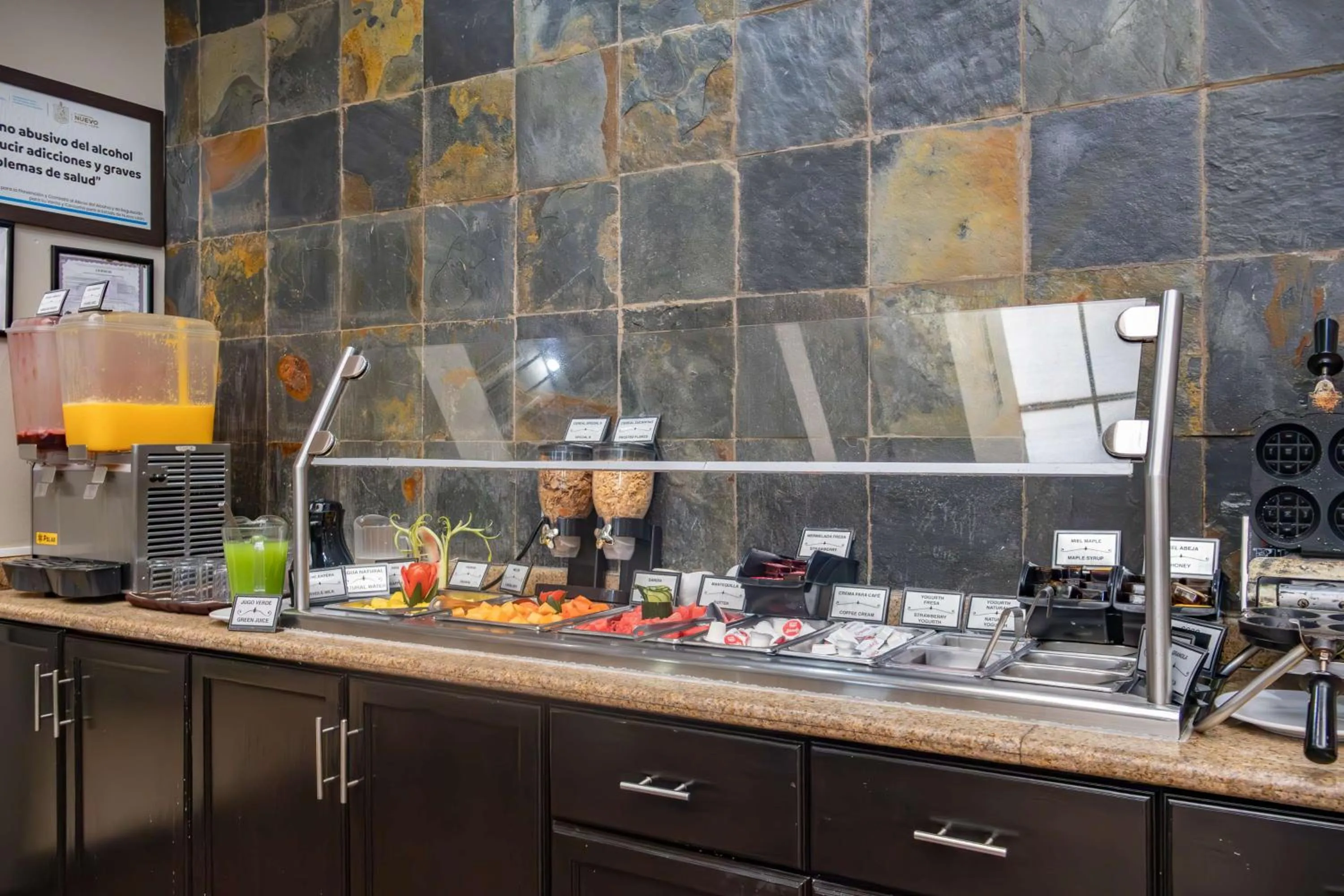 Breakfast in Best Western PLUS Monterrey Airport