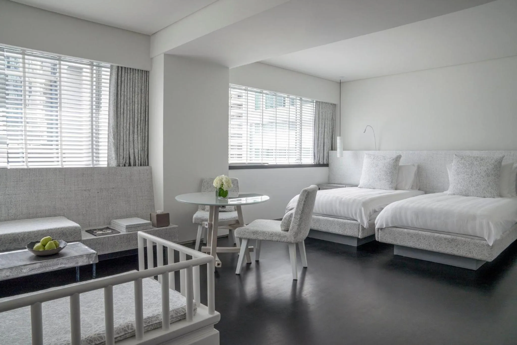 Photo of the whole room, Bed in COMO Metropolitan Bangkok