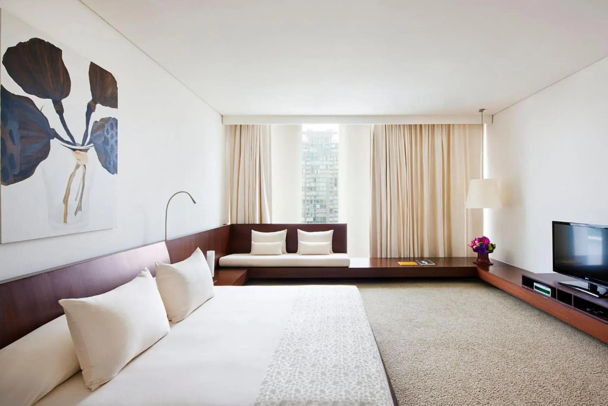 Photo of the whole room, Bed in COMO Metropolitan Bangkok Photo of the whole room, Bed in COMO Metropolitan Bangkok