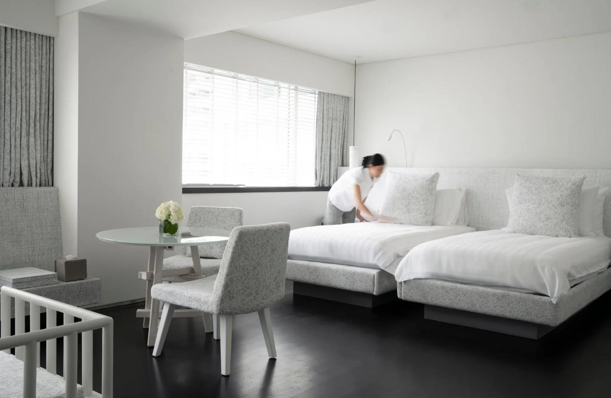 Photo of the whole room, Bed in COMO Metropolitan Bangkok