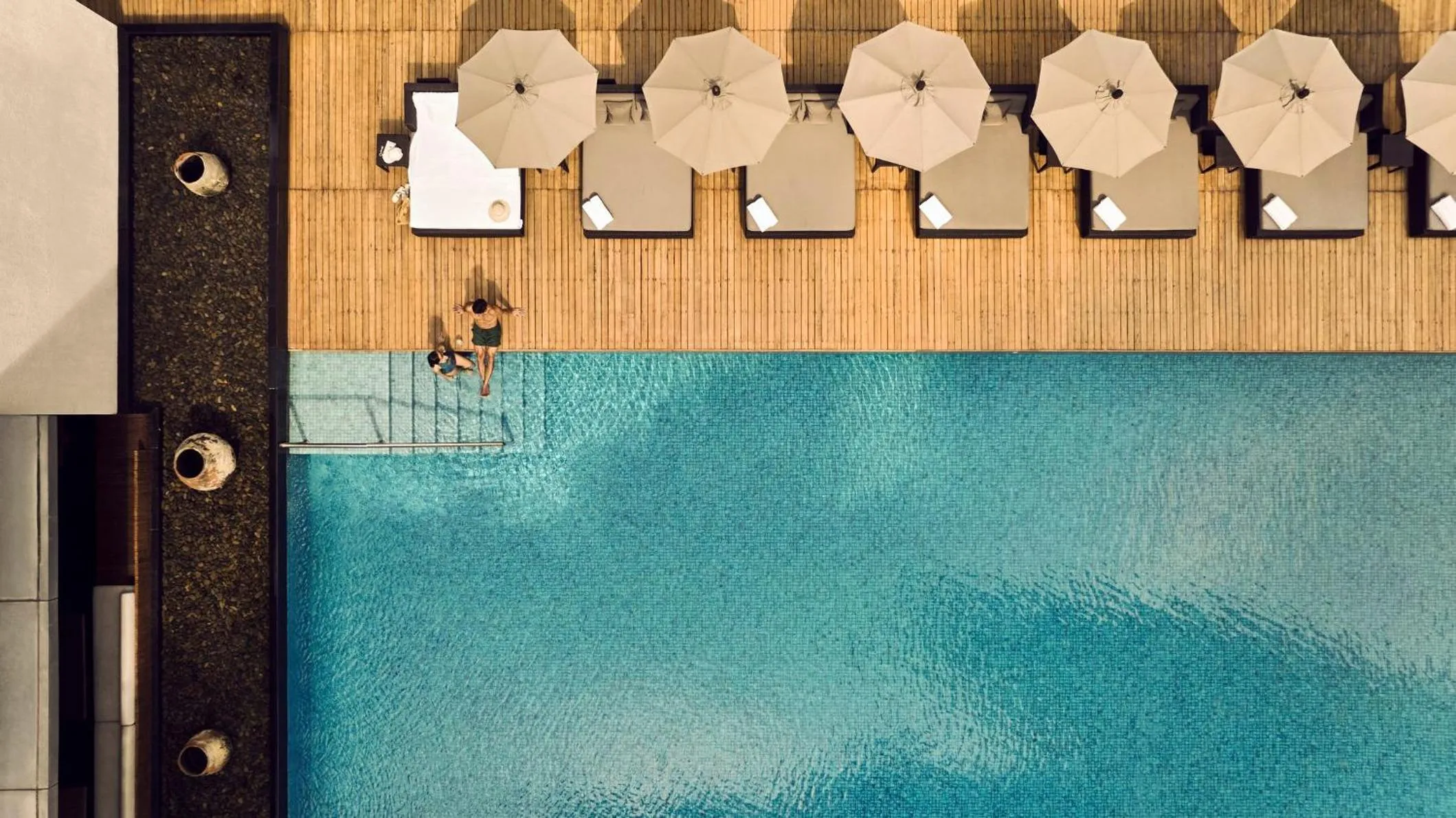 Swimming pool in COMO Metropolitan Bangkok