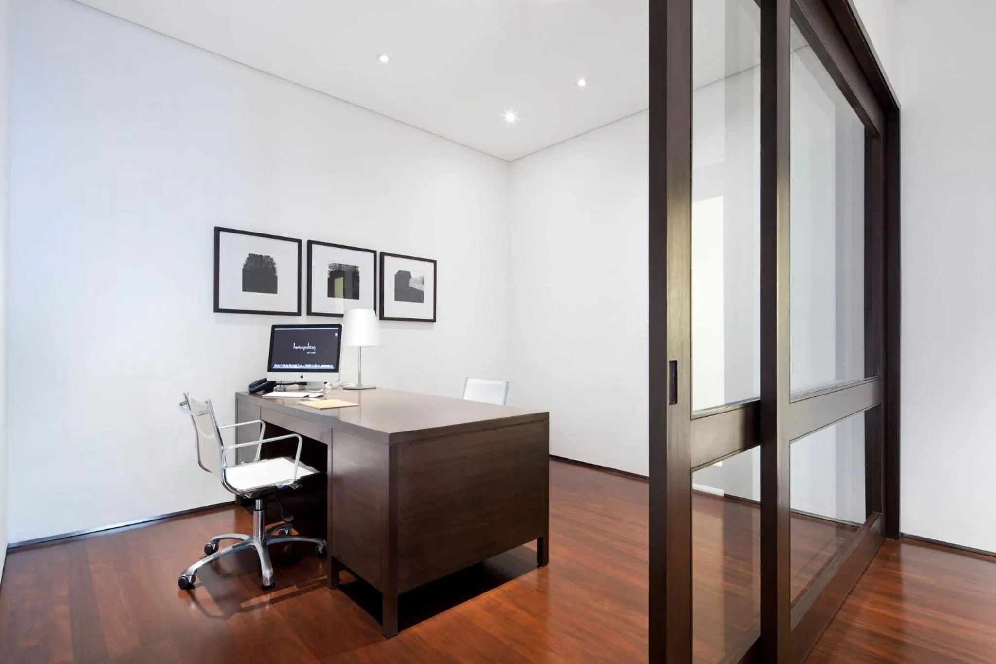 Photo of the whole room in COMO Metropolitan Bangkok