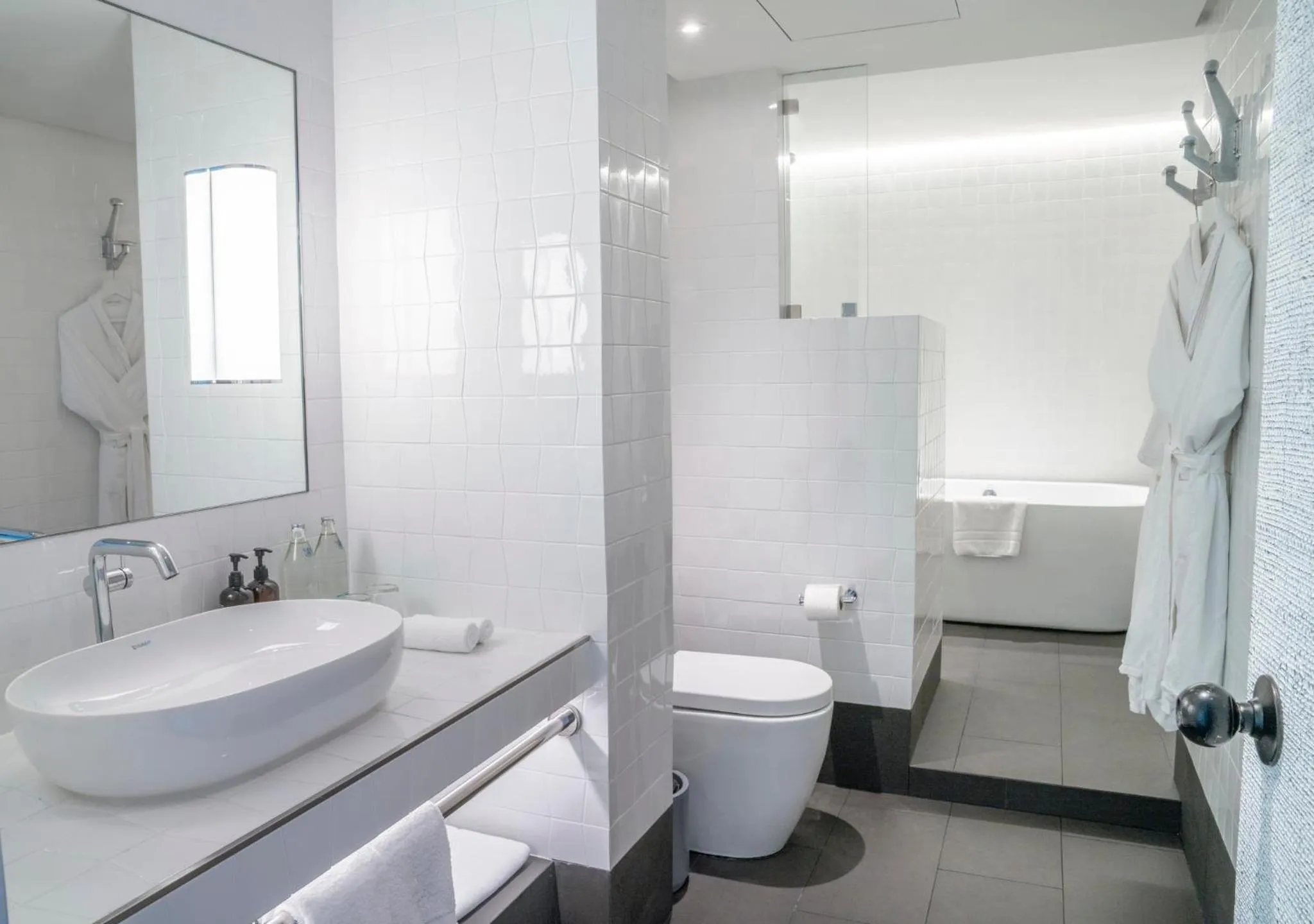 Photo of the whole room in COMO Metropolitan Bangkok