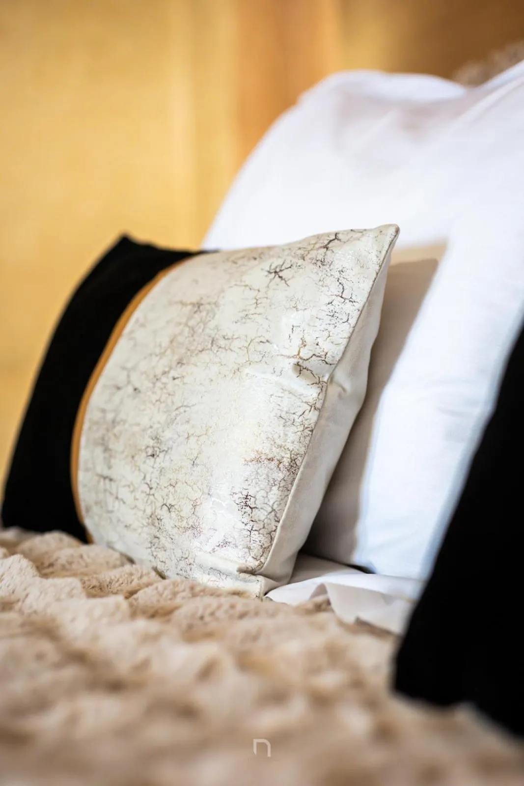 Bedroom, Bed in Enastron