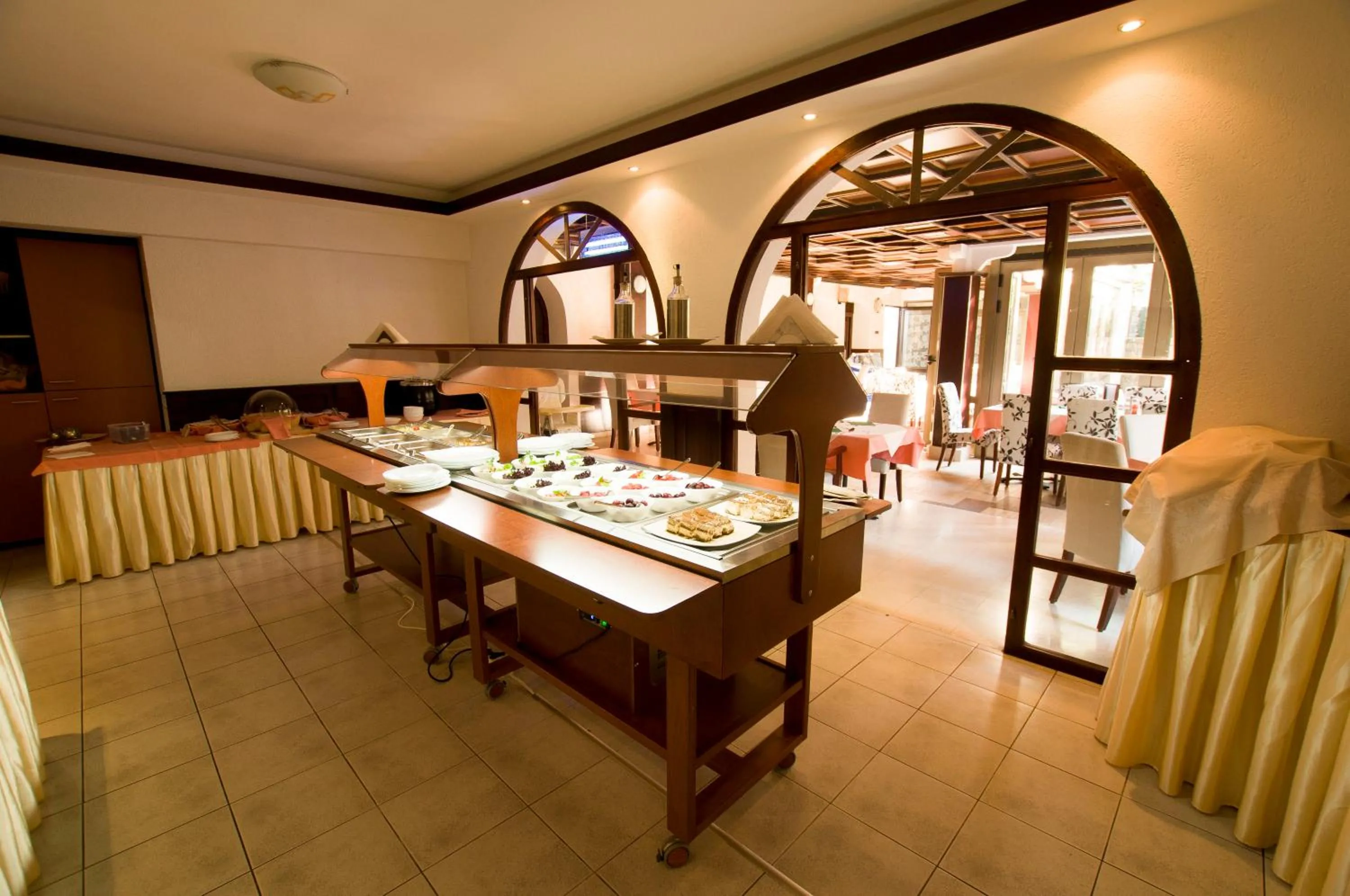 Buffet breakfast in Vila Đurić - Ex Hotel Đurić
