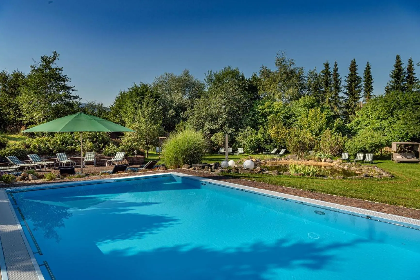 Garden view in Dein Engel