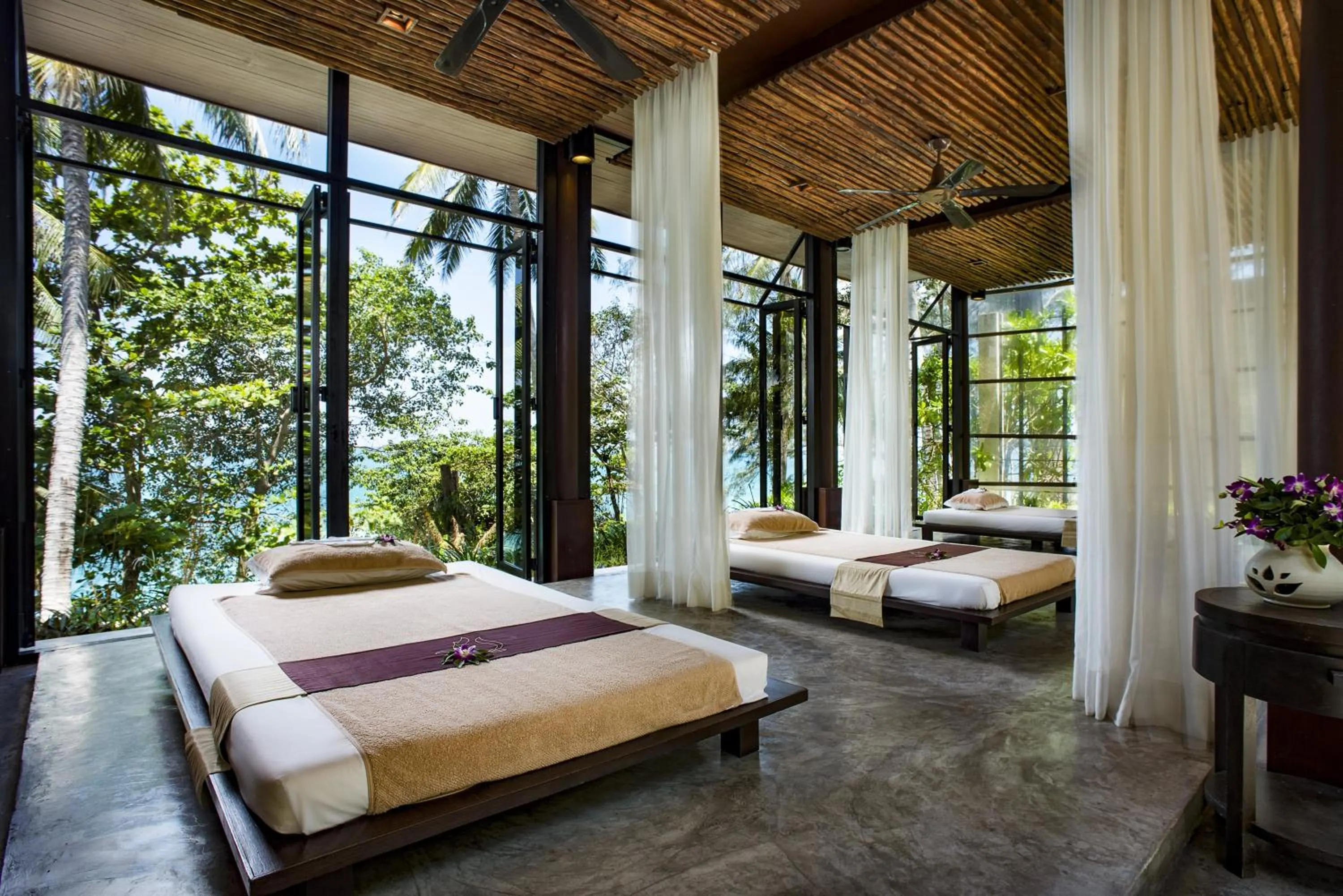 Spa and wellness centre/facilities, Bed in Centara Villas Phuket