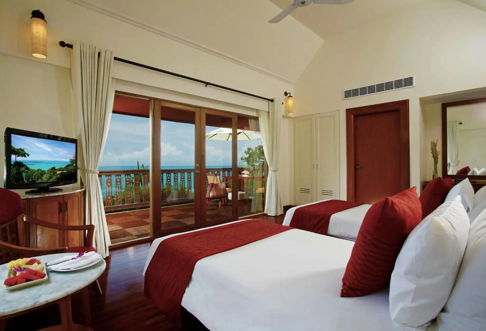 Photo of the whole room, Bed in Centara Villas Phuket Photo of the whole room, Bed in Centara Villas Phuket