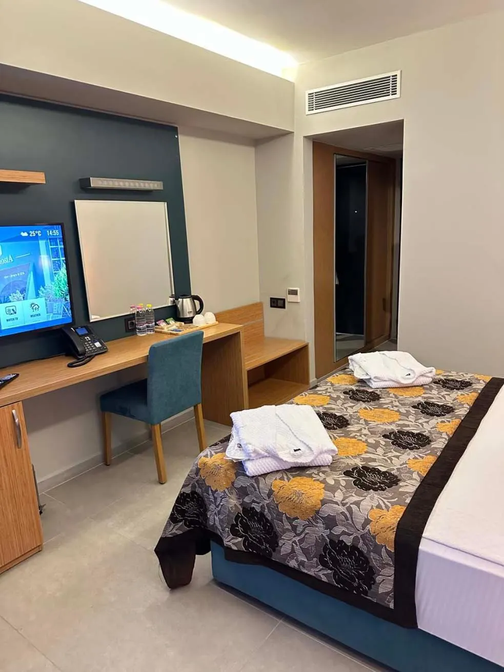 Bed in Hotel Ambrosia