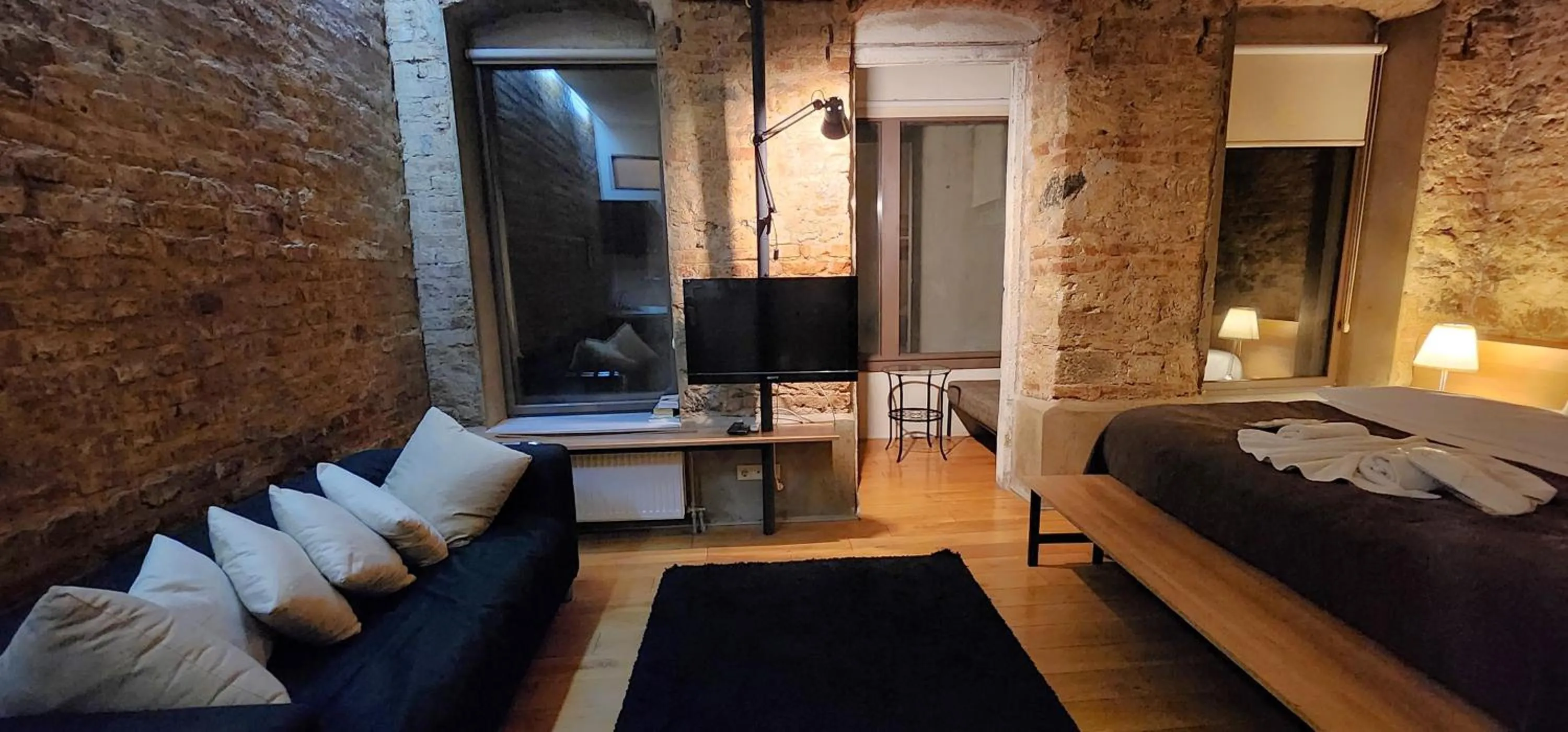 Photo of the whole room, Bed in Rooms Galata