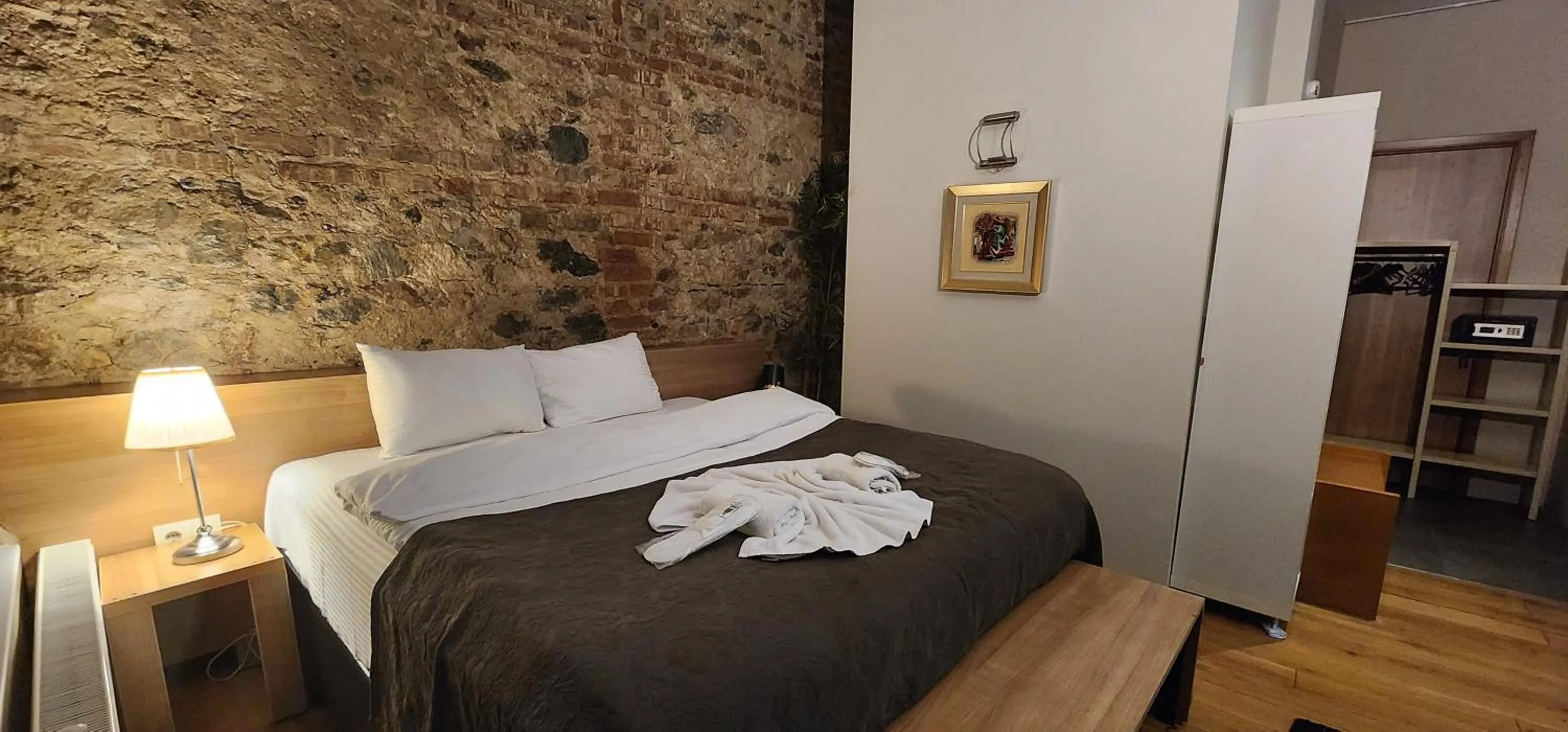 Bed in Rooms Galata
