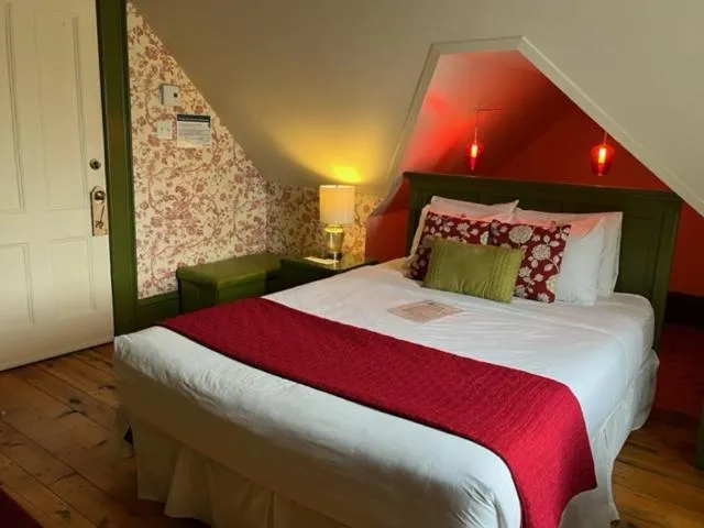 Bed in La Belle Victorienne