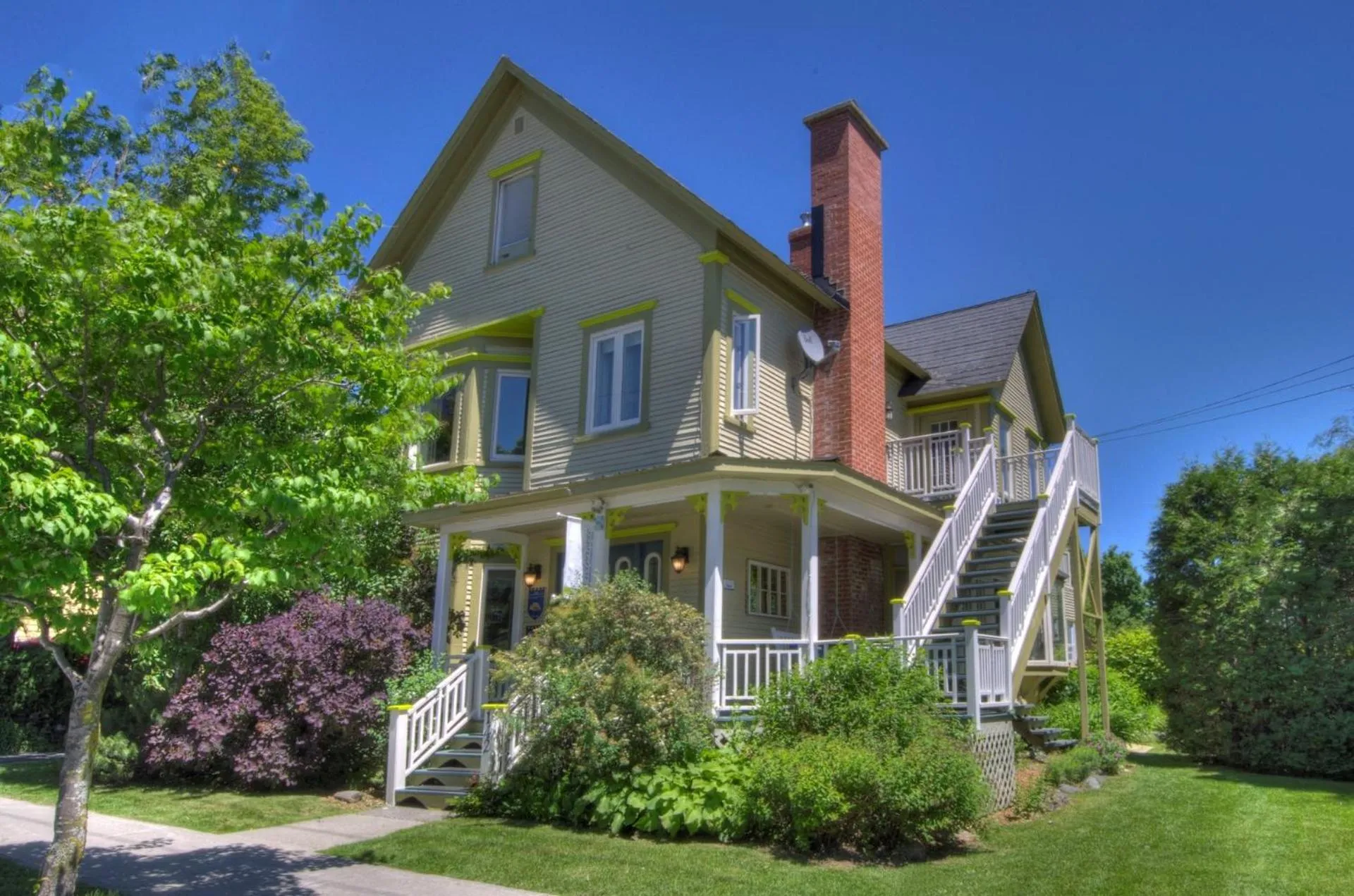 Property building in La Belle Victorienne