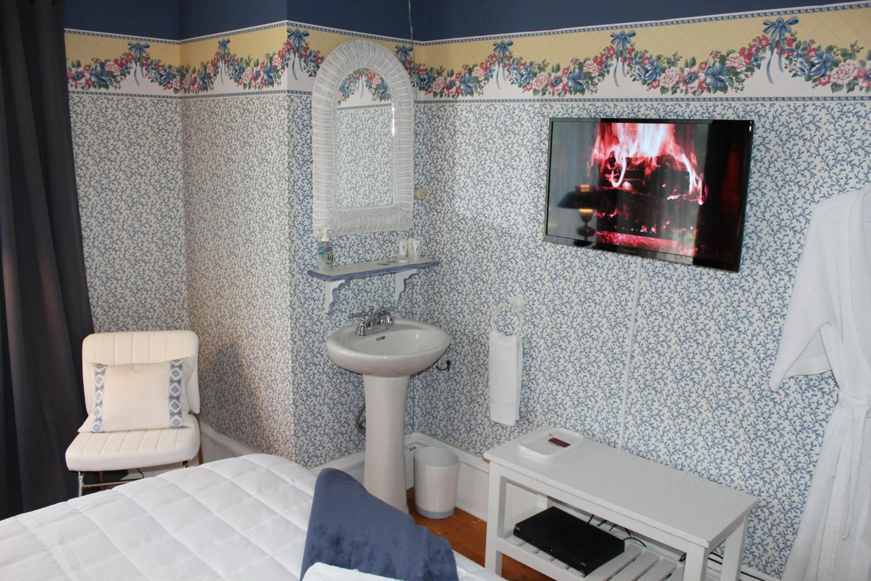 Bed in La Belle Victorienne