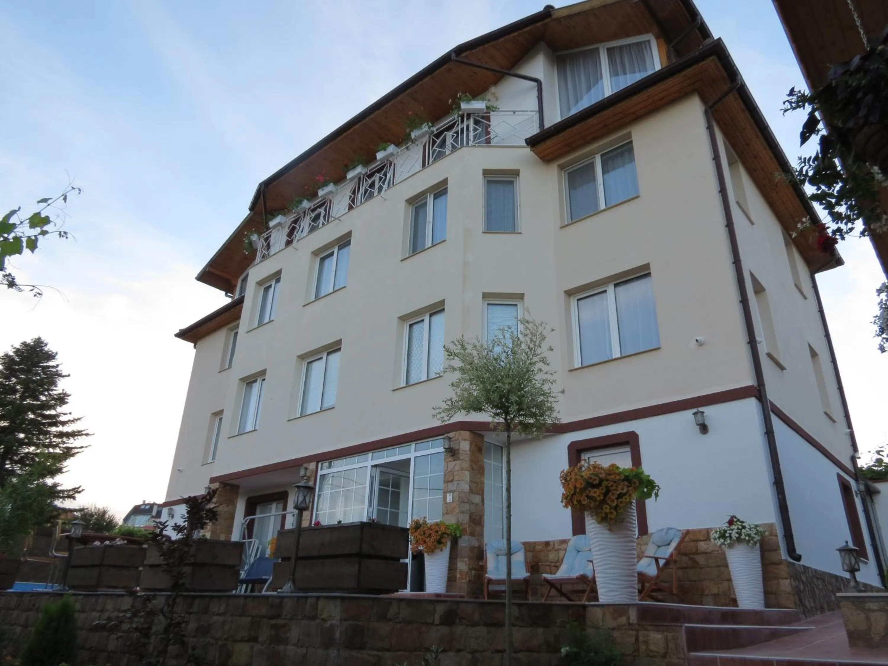 Property building in Aurora Guest House