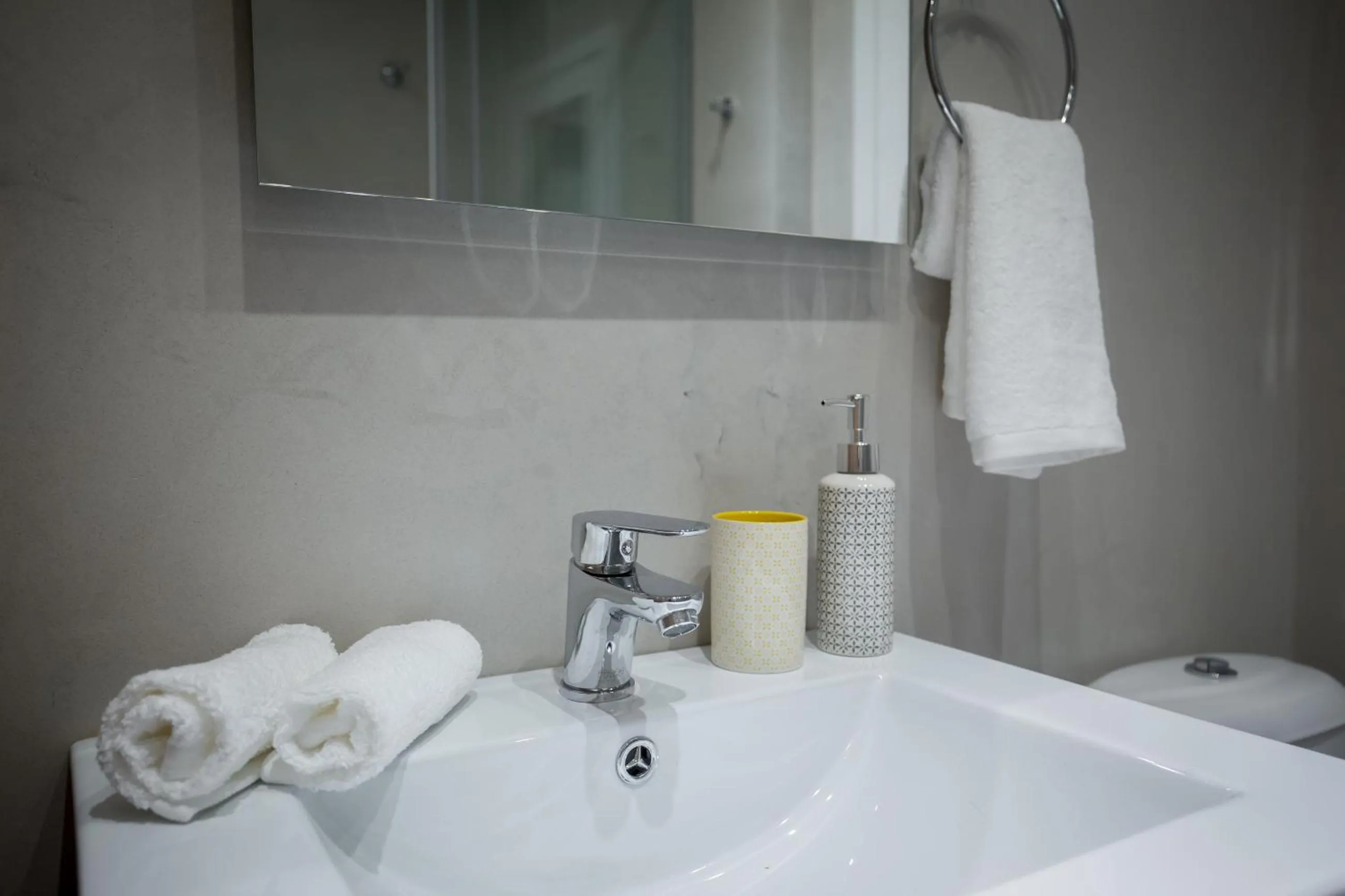 Bathroom in Absolute Athens II