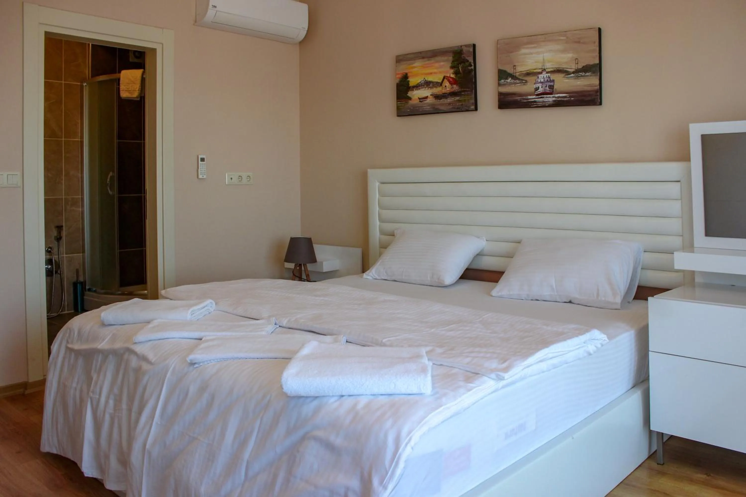 Bed in Sawsana Villalari