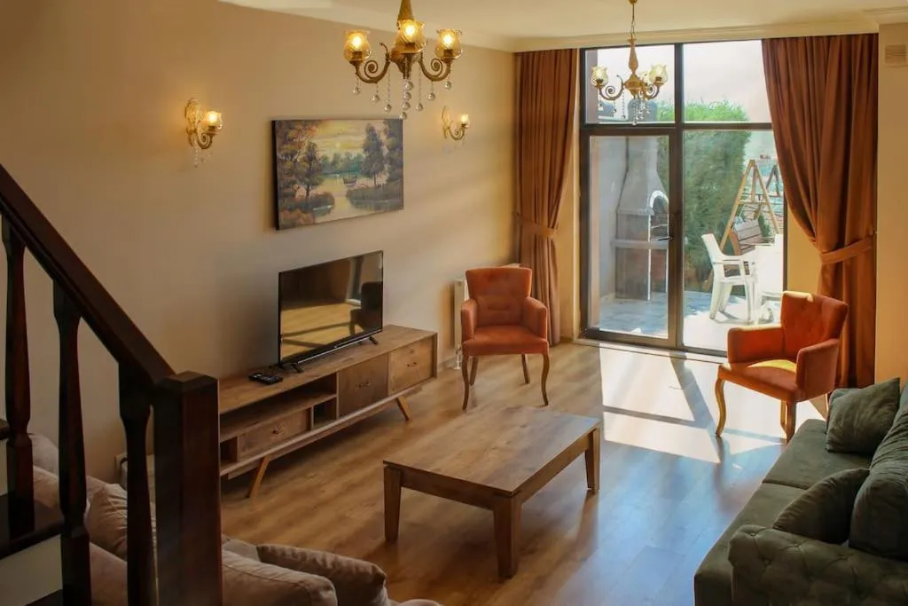 TV and multimedia in Sawsana Villalari