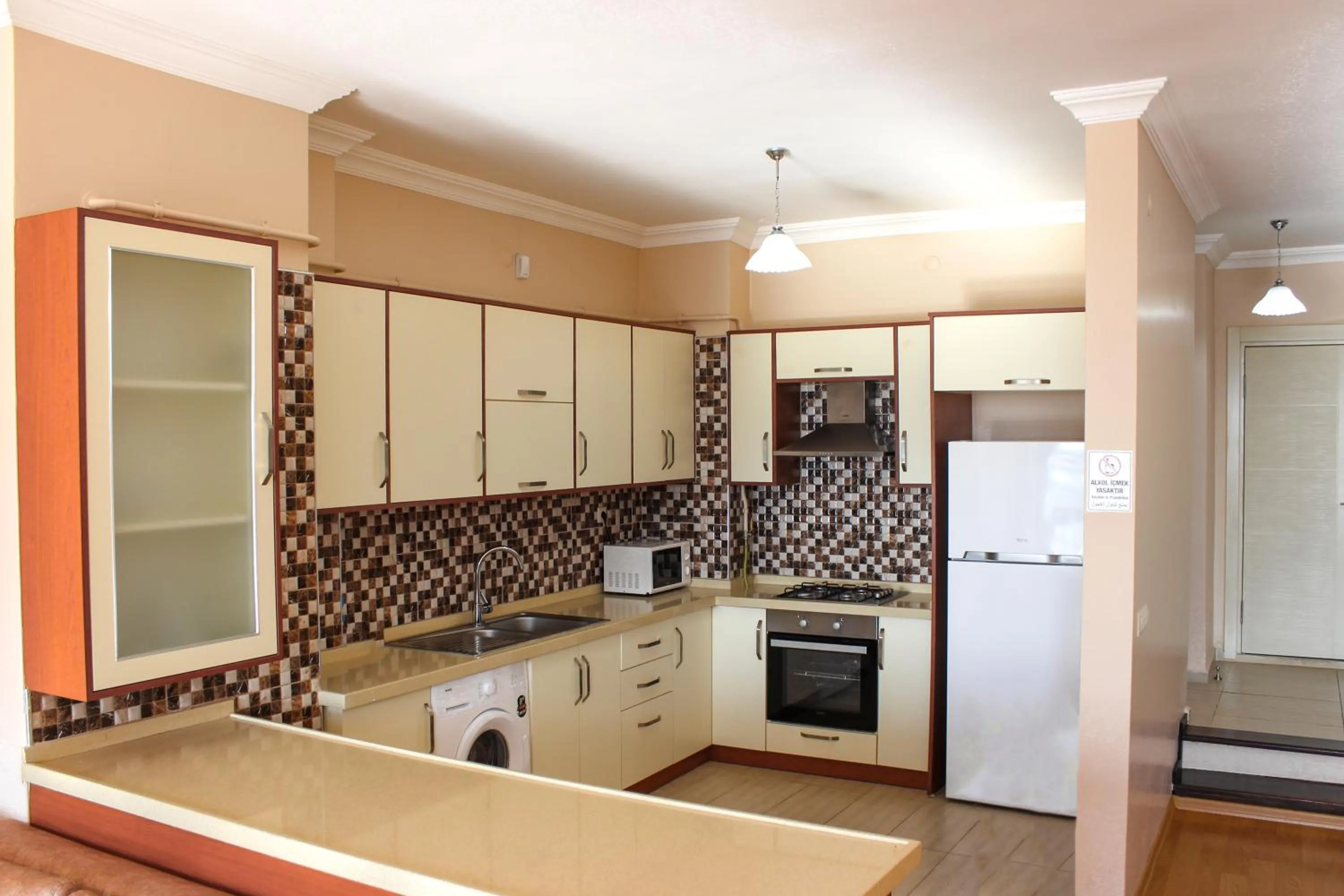 Kitchen or kitchenette in Sawsana Villalari