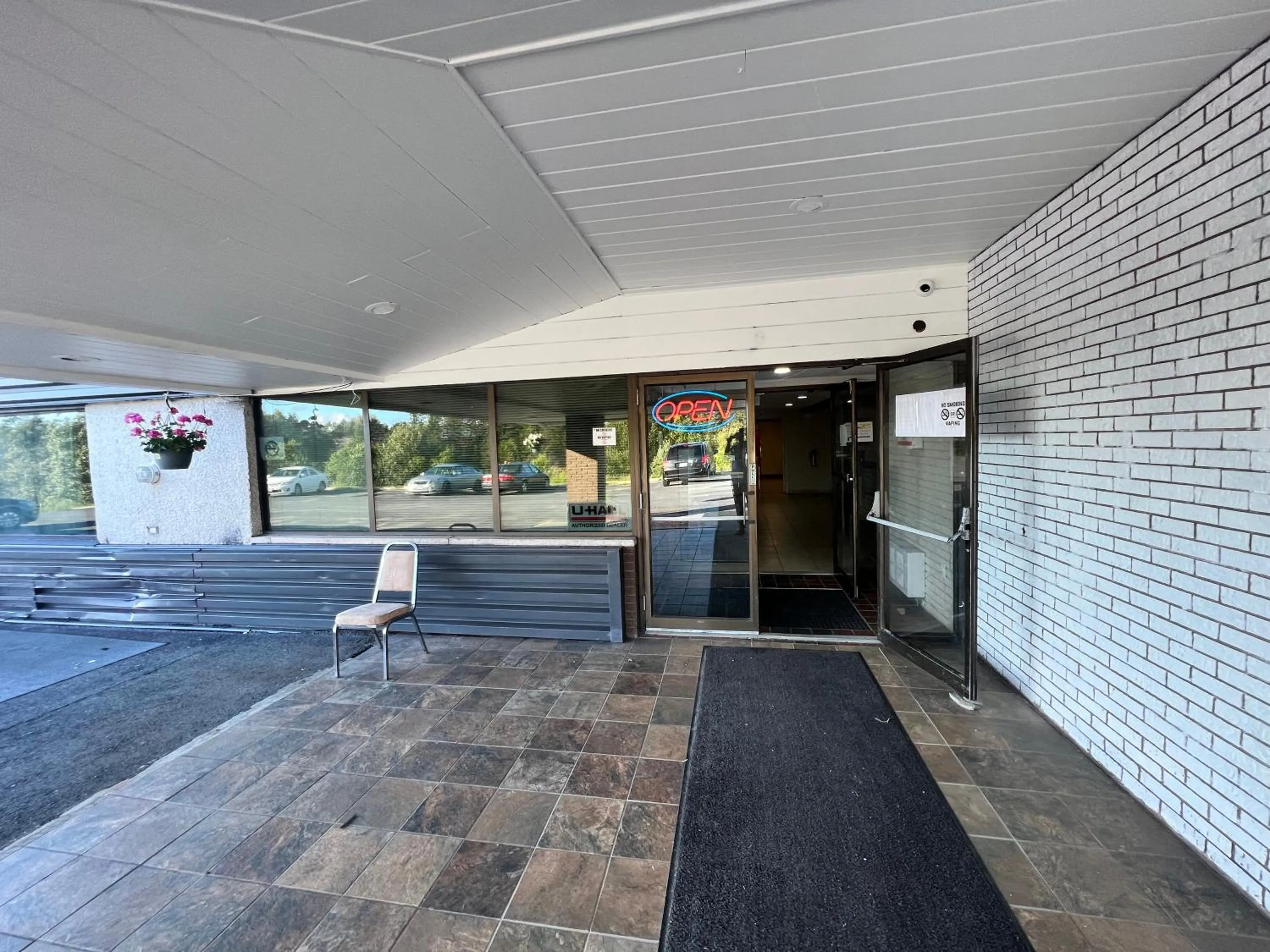 Day in Lively Inn and Suites - Sudbury