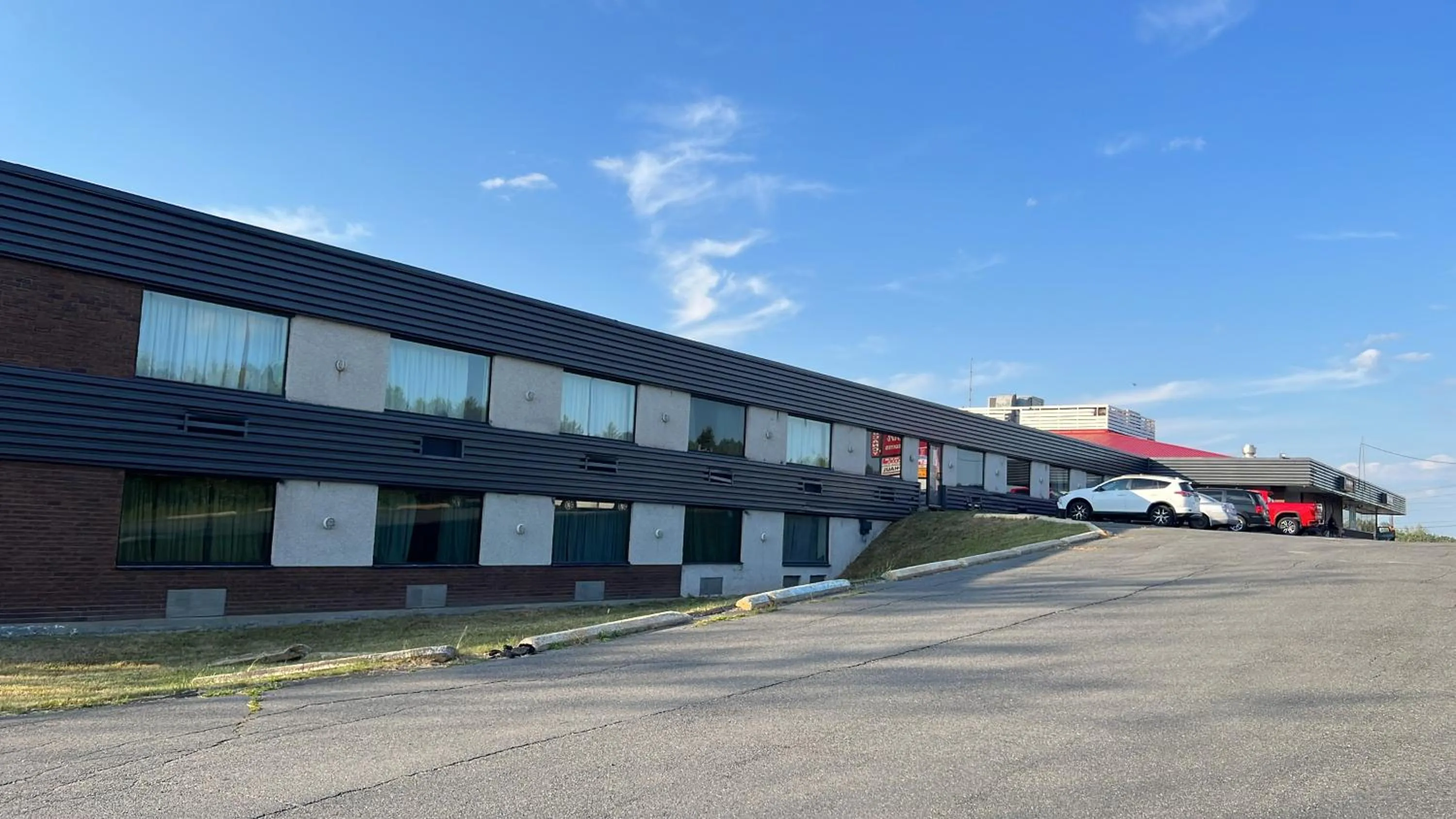 Lively Inn and Suites - Sudbury