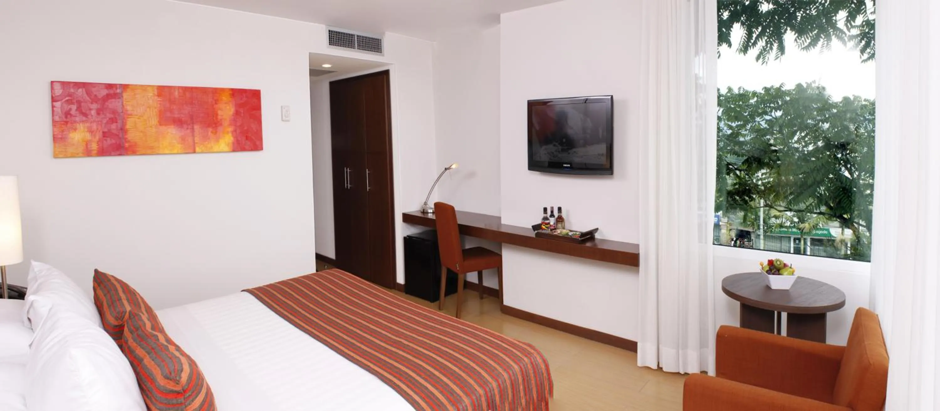 Photo of the whole room, Bed in Hotel Estelar El Cable