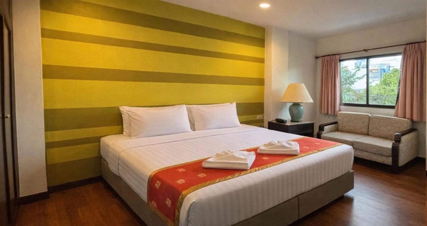 Bed in Woraburi Sukhumvit Hotel