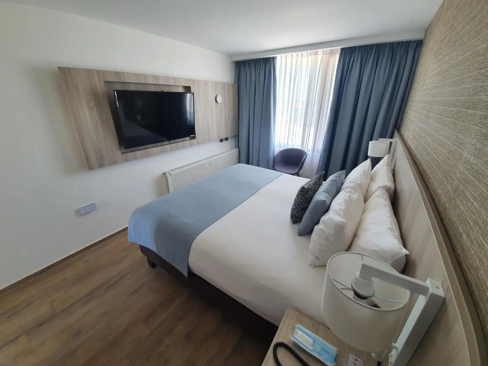 Photo of the whole room, Bed in Yachting Hotel Quintero