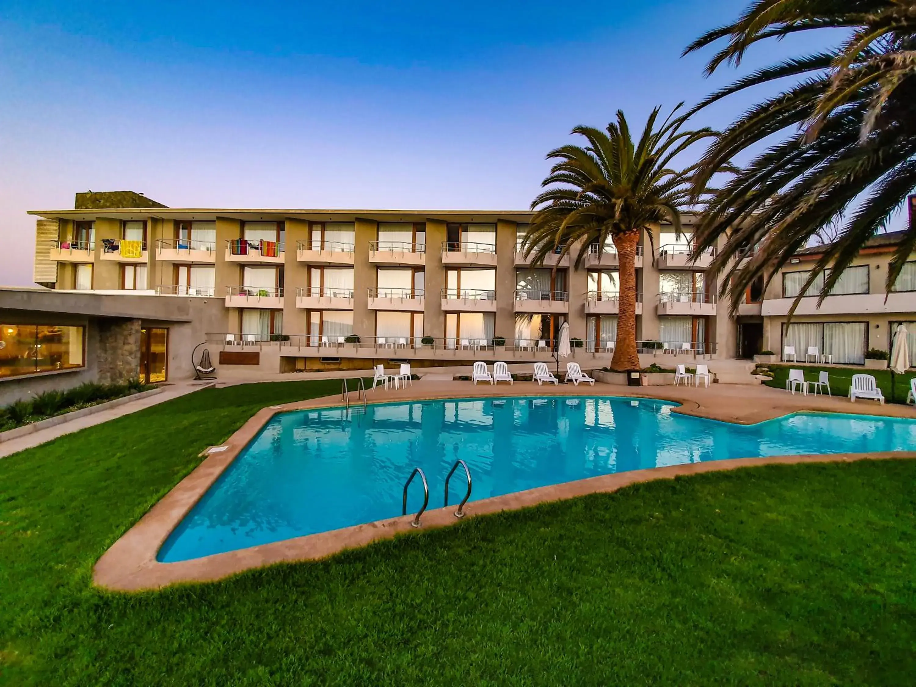 Swimming pool in Yachting Hotel Quintero Swimming pool in Yachting Hotel Quintero