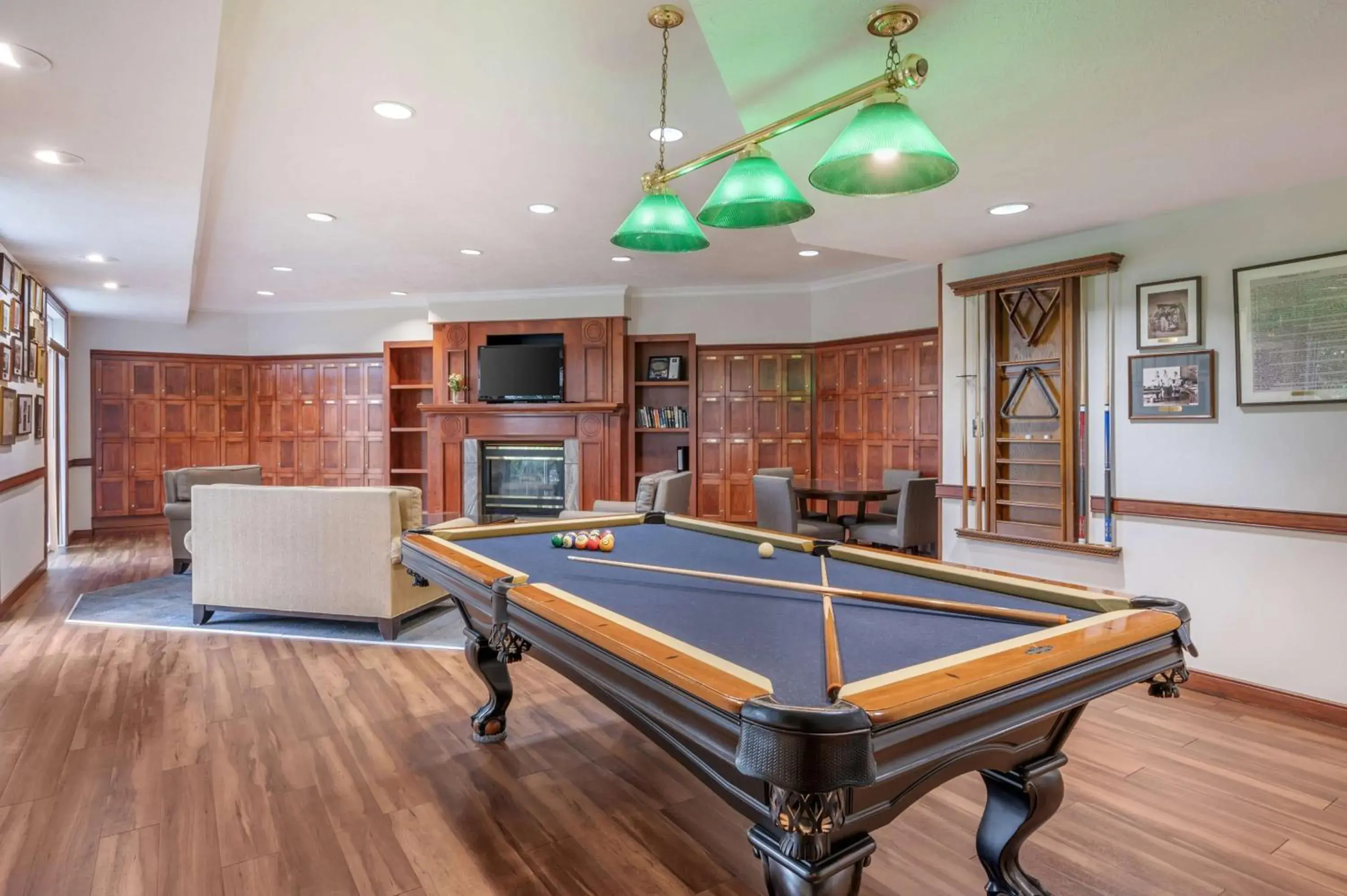 Property building in Hilton Vacation Club Varsity Club South Bend, IN Property building in Hilton Vacation Club Varsity Club South Bend, IN