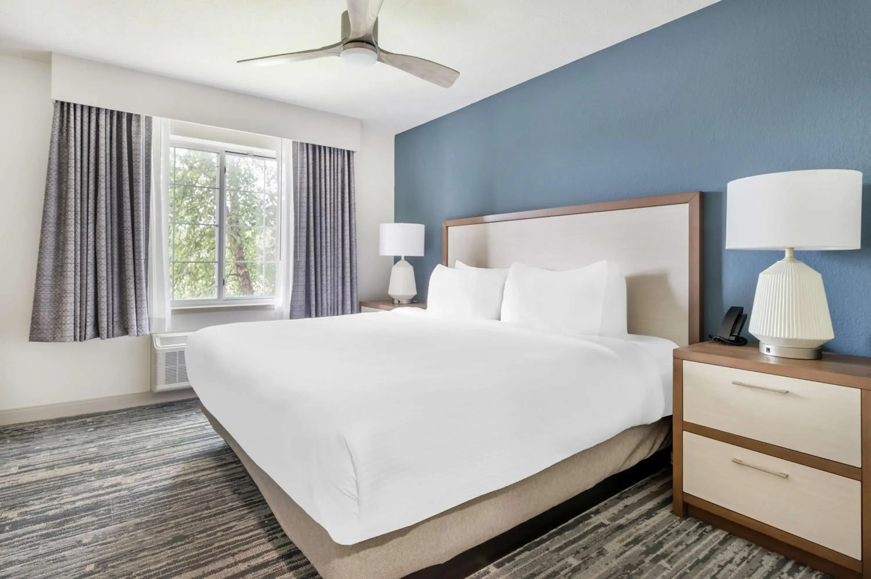 Bed in Hilton Vacation Club Varsity Club South Bend, IN Bed in Hilton Vacation Club Varsity Club South Bend, IN