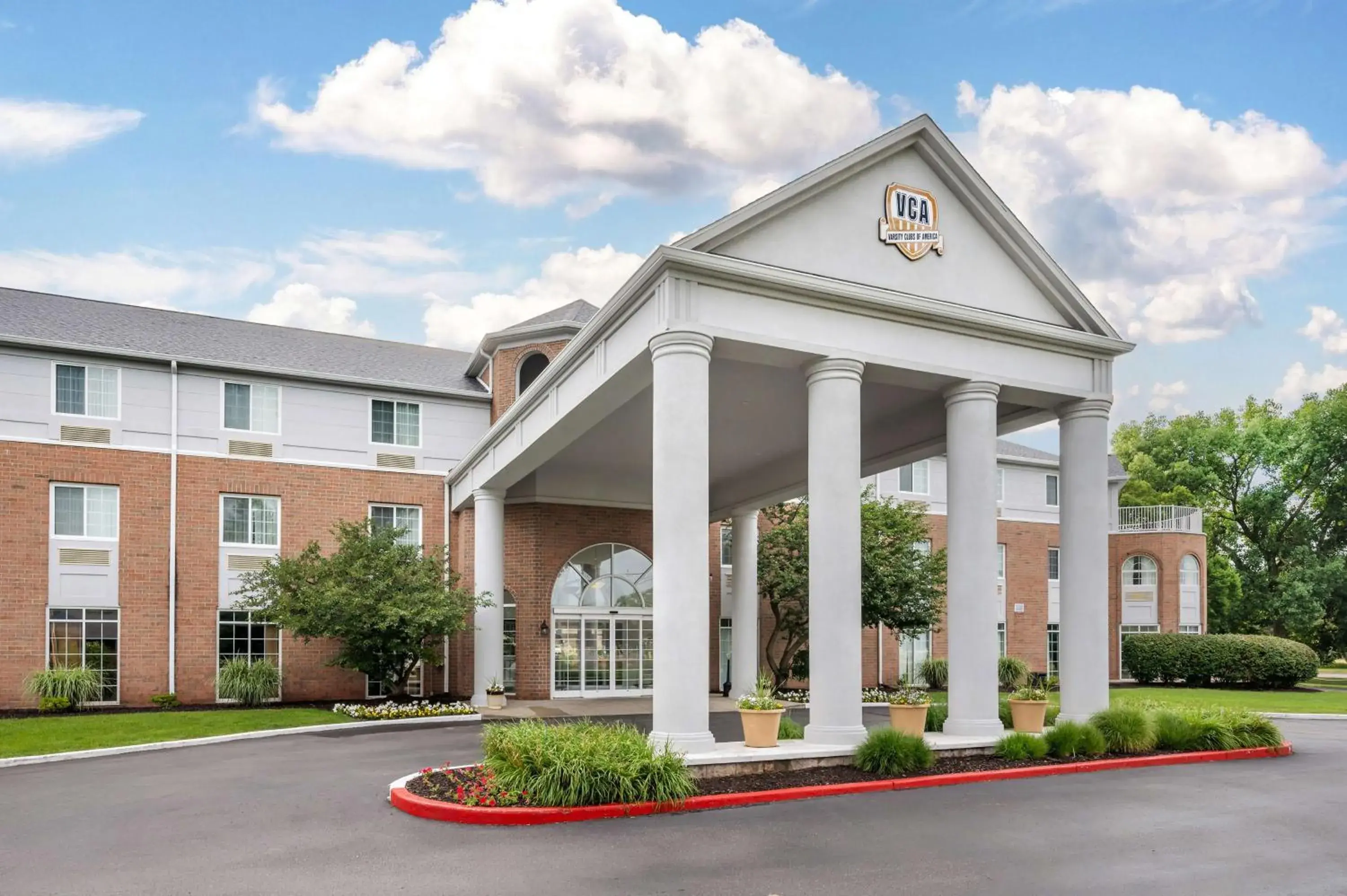 Property building in Hilton Vacation Club Varsity Club South Bend, IN Property building in Hilton Vacation Club Varsity Club South Bend, IN