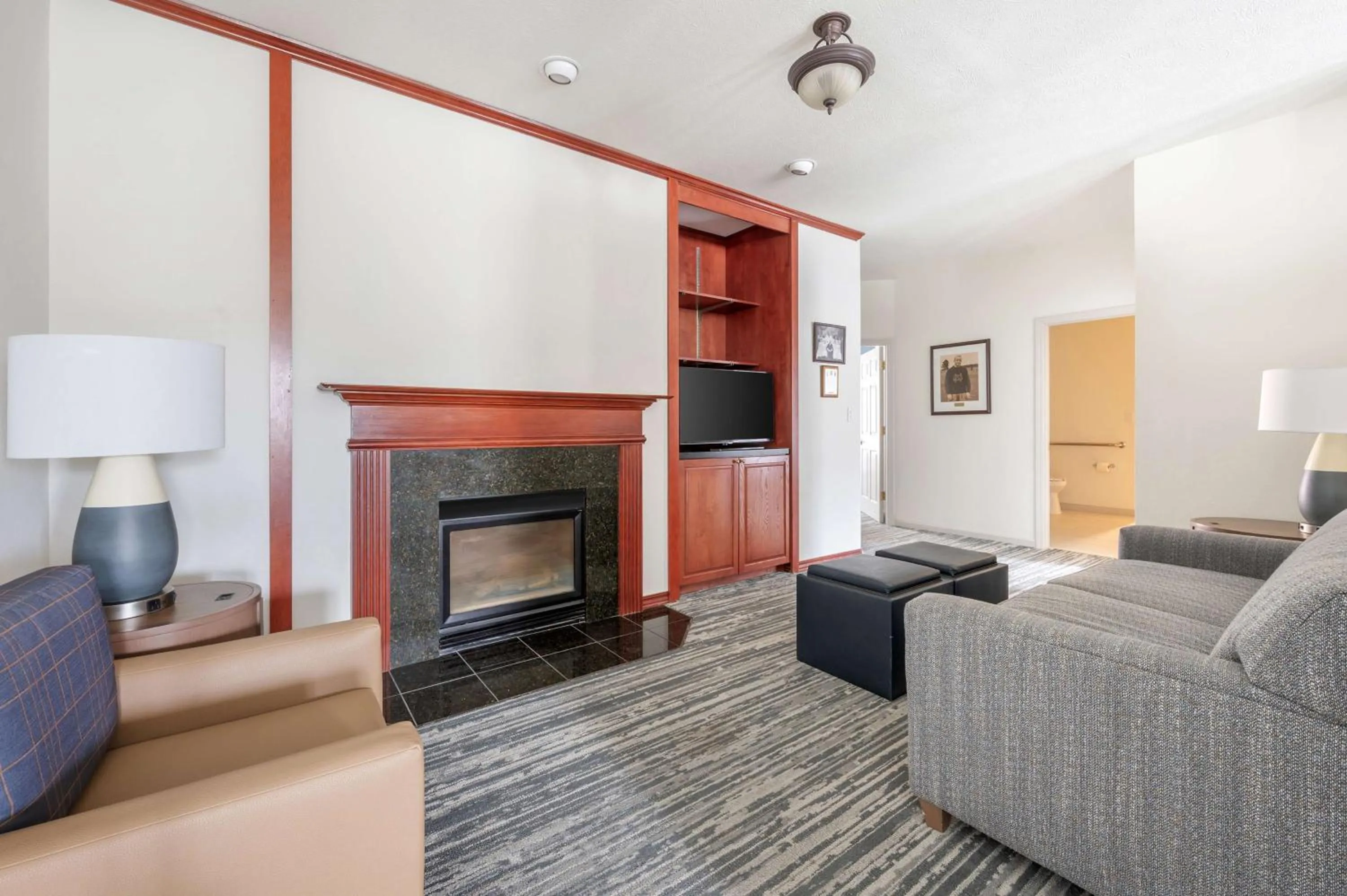 Living room in Hilton Vacation Club Varsity Club South Bend, IN