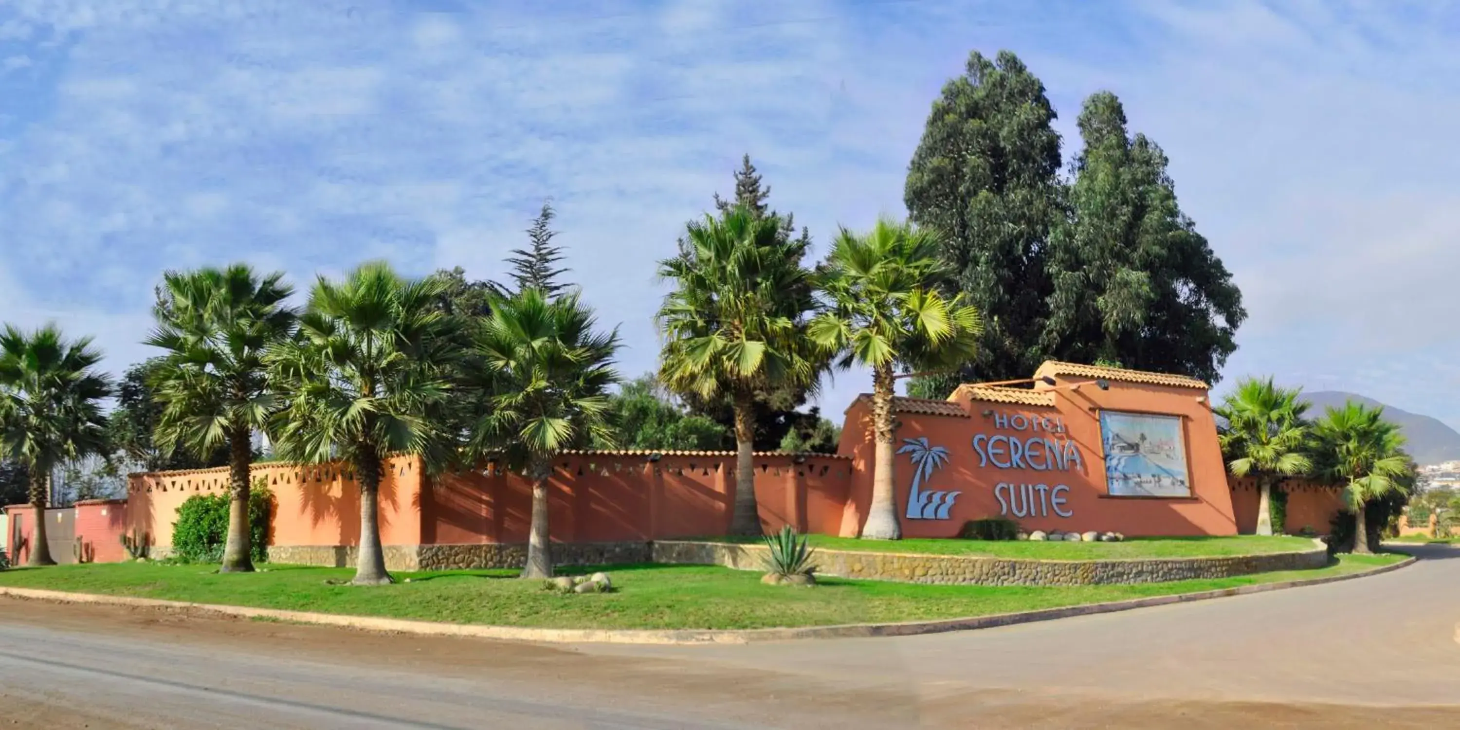 Facade/entrance in Hotel Serena Suite Facade/entrance in Hotel Serena Suite