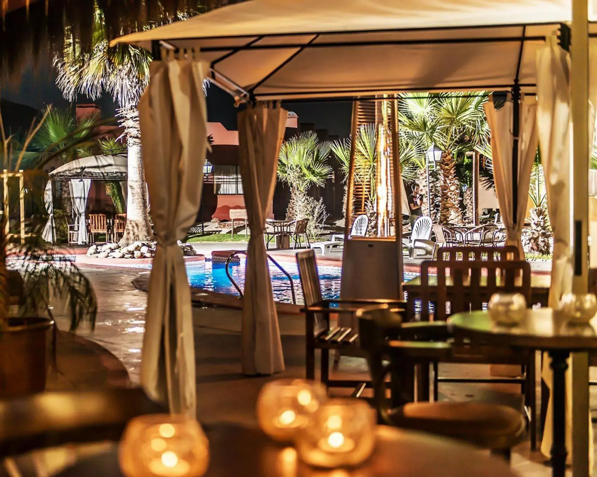 Restaurant/places to eat in Hotel Serena Suite Restaurant/places to eat in Hotel Serena Suite