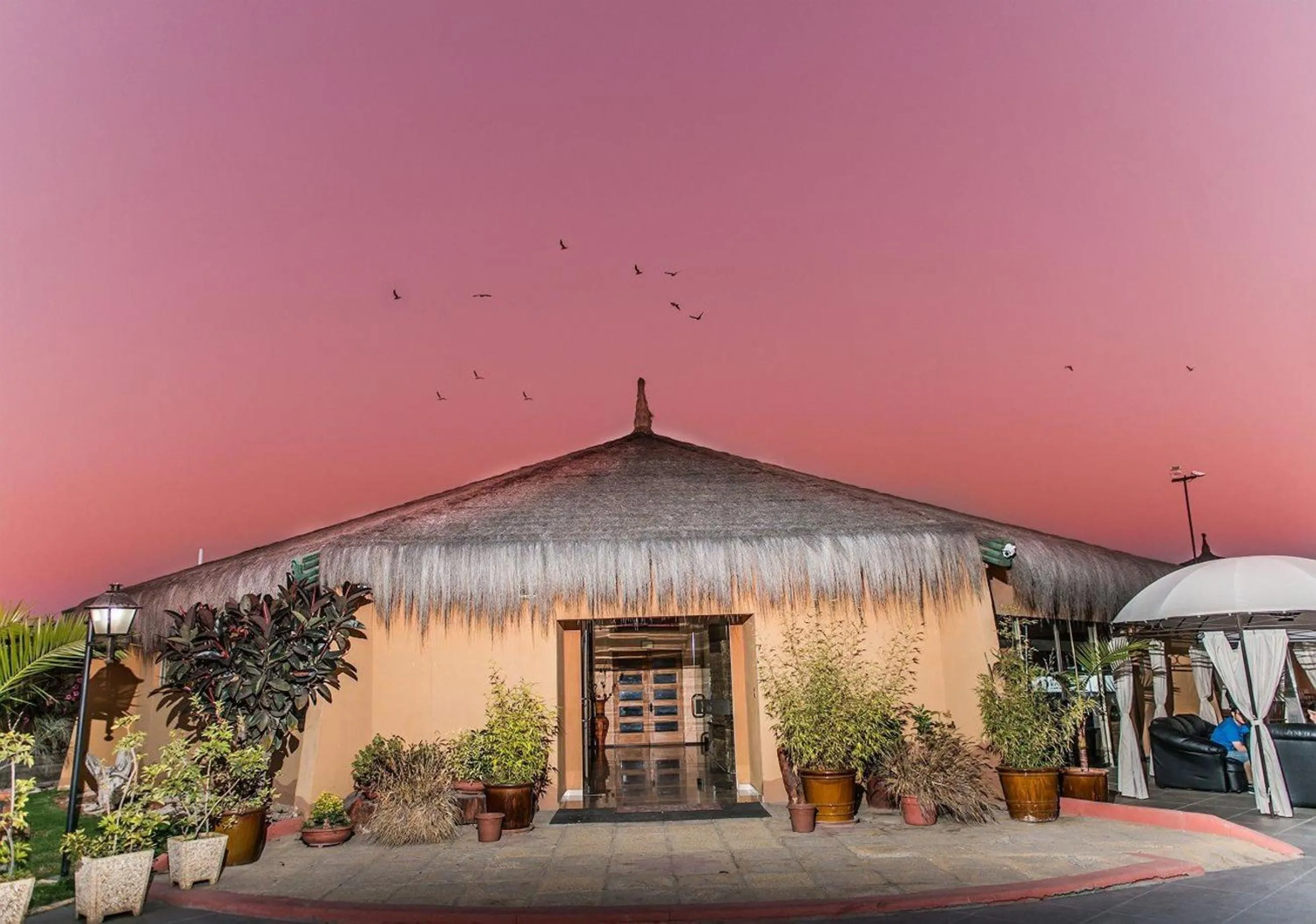 Facade/entrance in Hotel Serena Suite